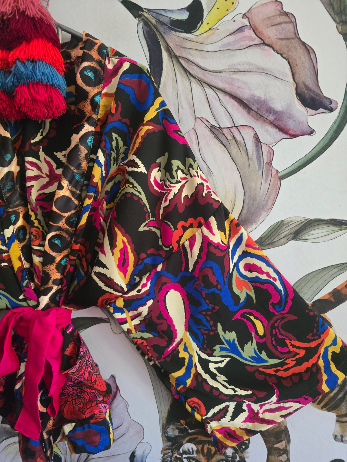 The PRETTY CITY GIRL CROPPED KIMONO