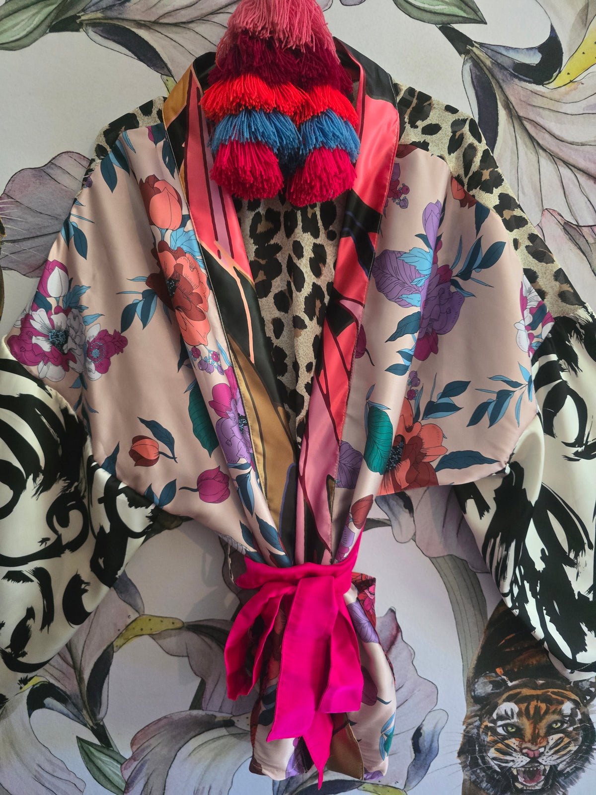 The ARTY FARTY CROPPED KIMONO