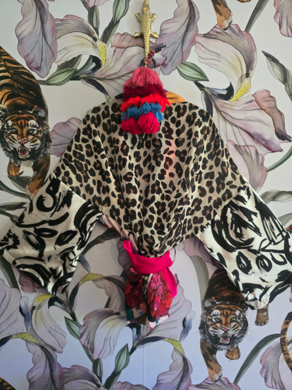 The ARTY FARTY CROPPED KIMONO