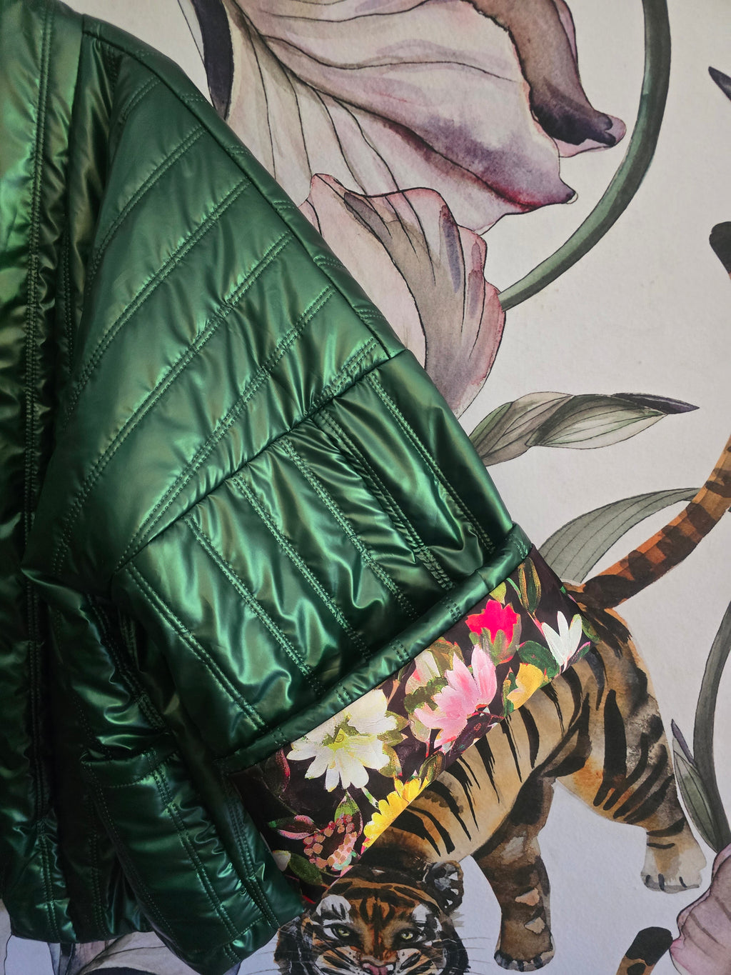The COOL MOM PUFFER , FULLY REVERSIBLE & WATERPROOF