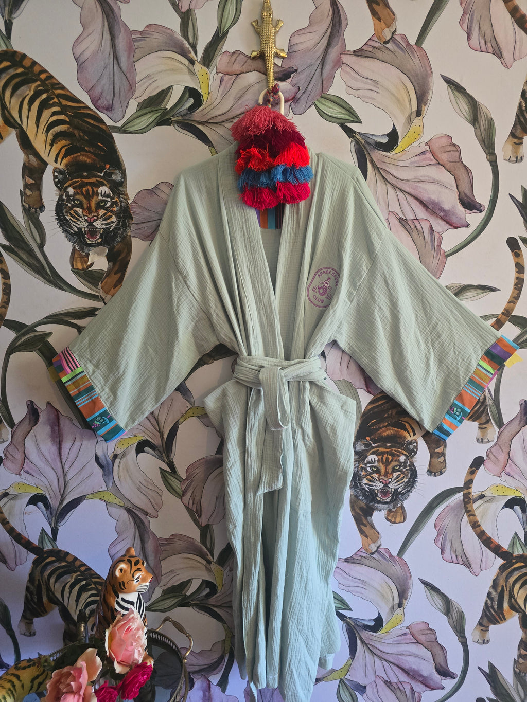 The APRÈS SAUNA GOWN ( SEA FOAM BLUE )