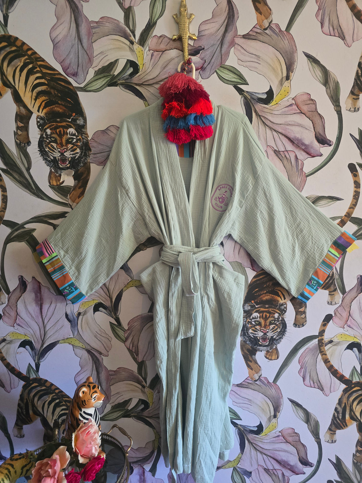 The APRÈS SAUNA GOWN ( SEA FOAM BLUE )