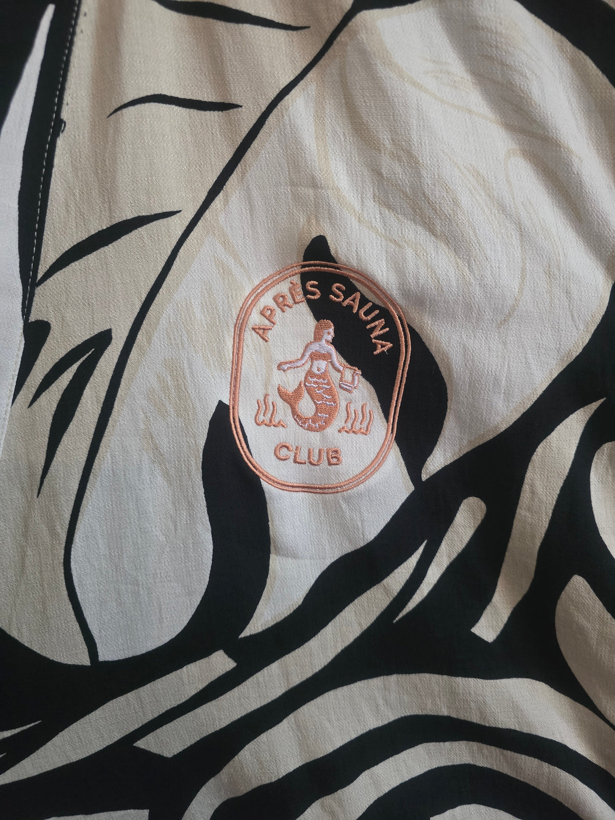 The APRÈS SAUNA JAPANESE KIMONO