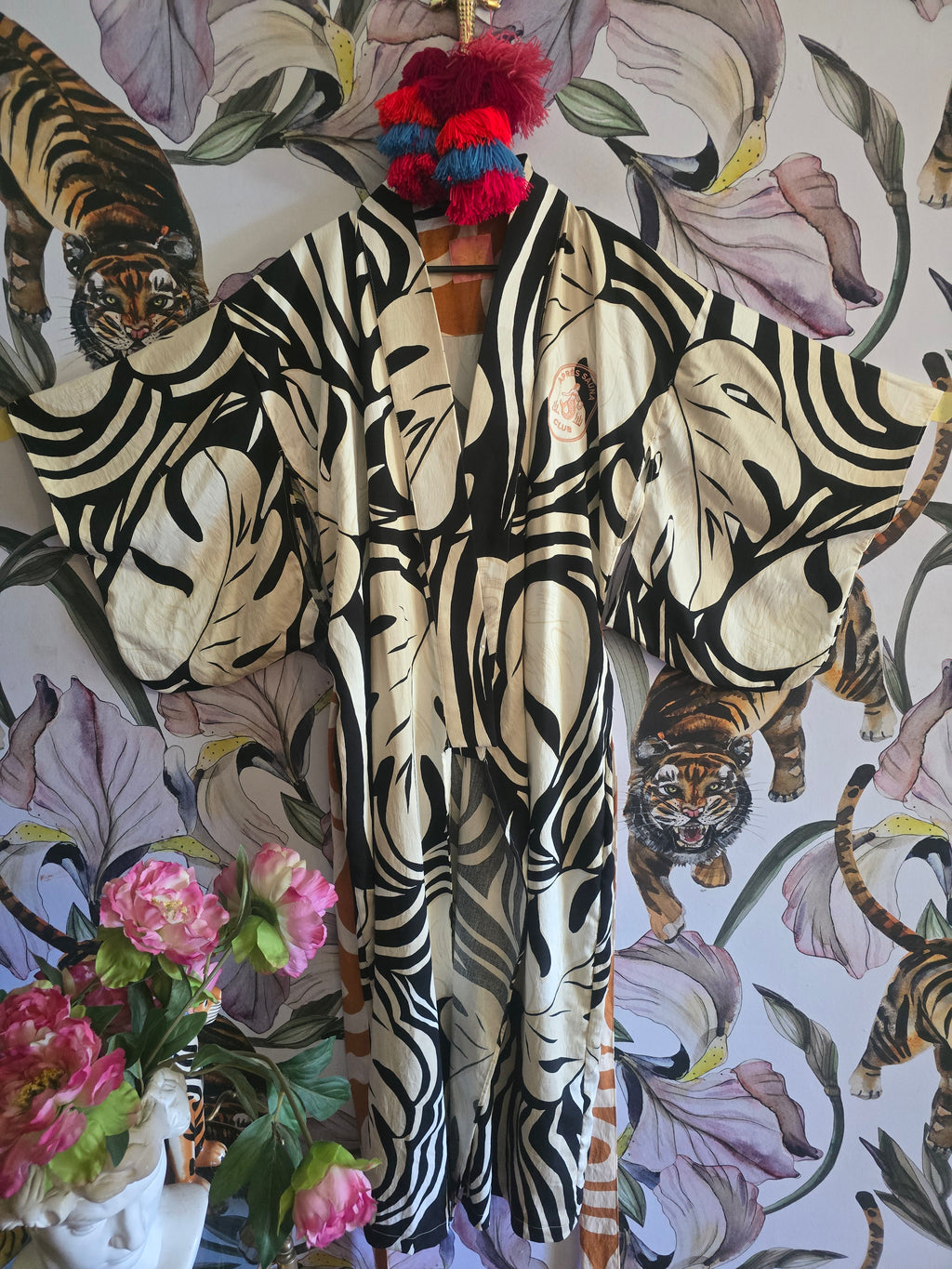 The APRÈS SAUNA JAPANESE KIMONO