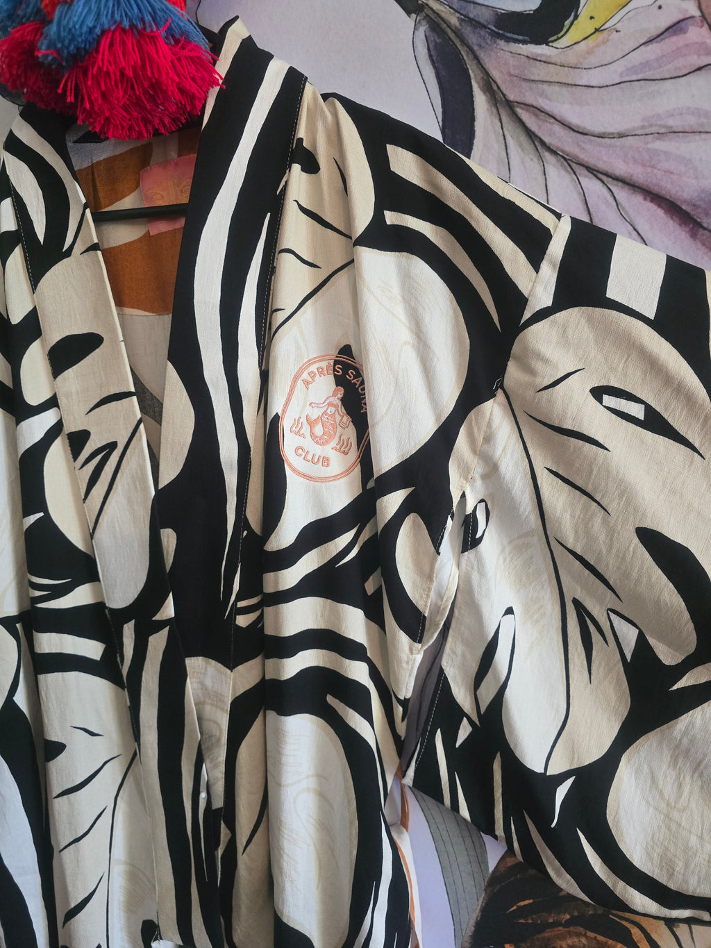 The APRÈS SAUNA JAPANESE KIMONO