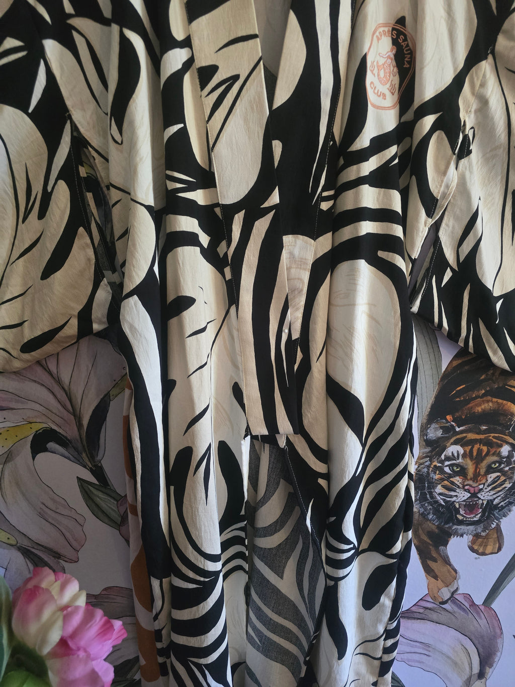The APRÈS SAUNA JAPANESE KIMONO
