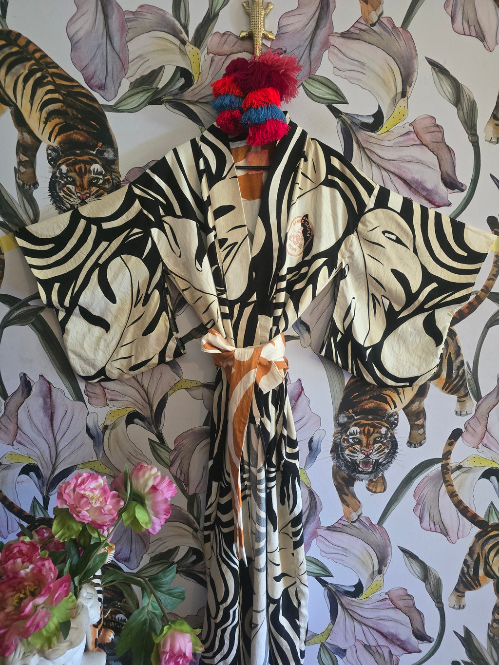 The APRÈS SAUNA JAPANESE KIMONO