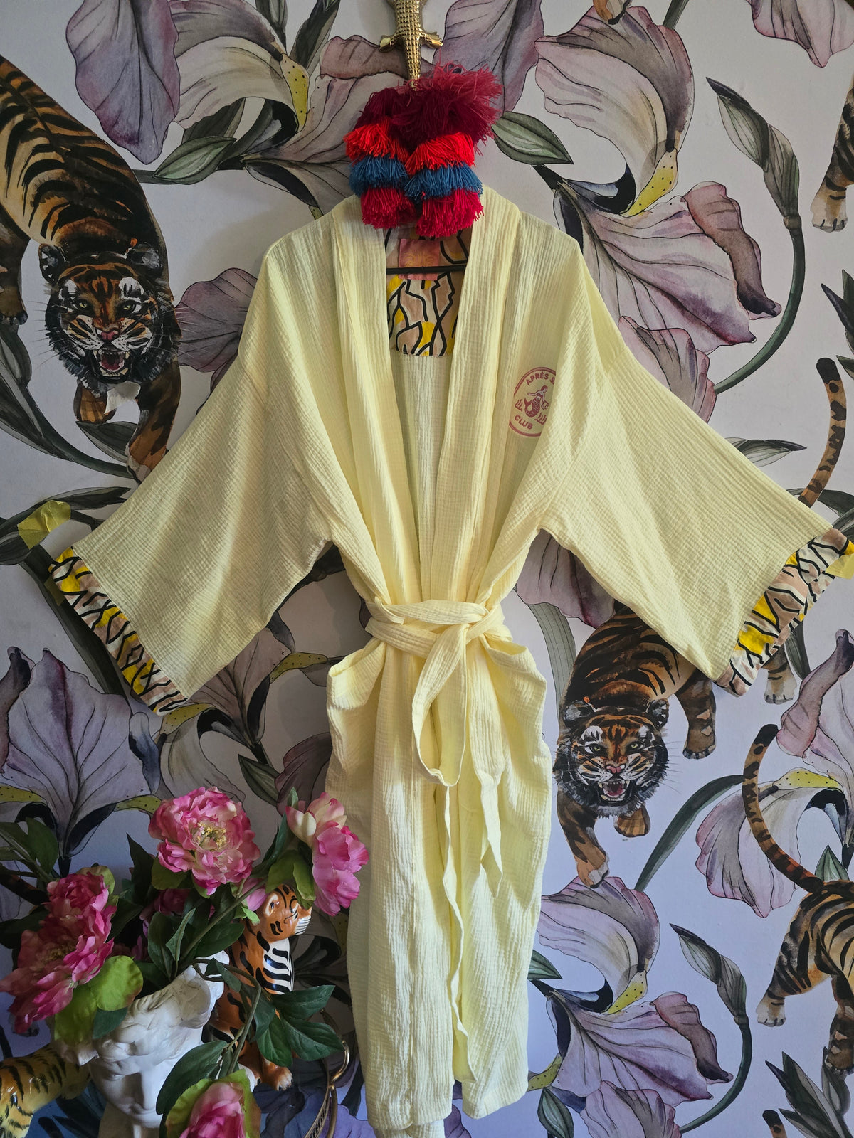 The APRÈS SAUNA MUSLIN KIMONO ( BUTTER )