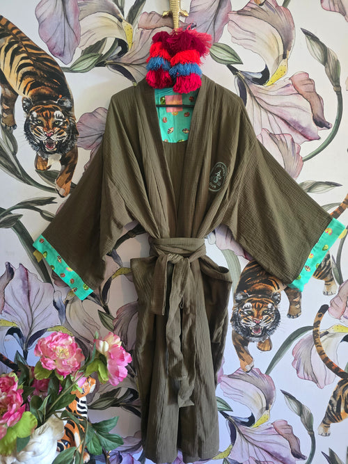The APRÈS SAUNA MUSLIN KIMONO ( SEAWEED)