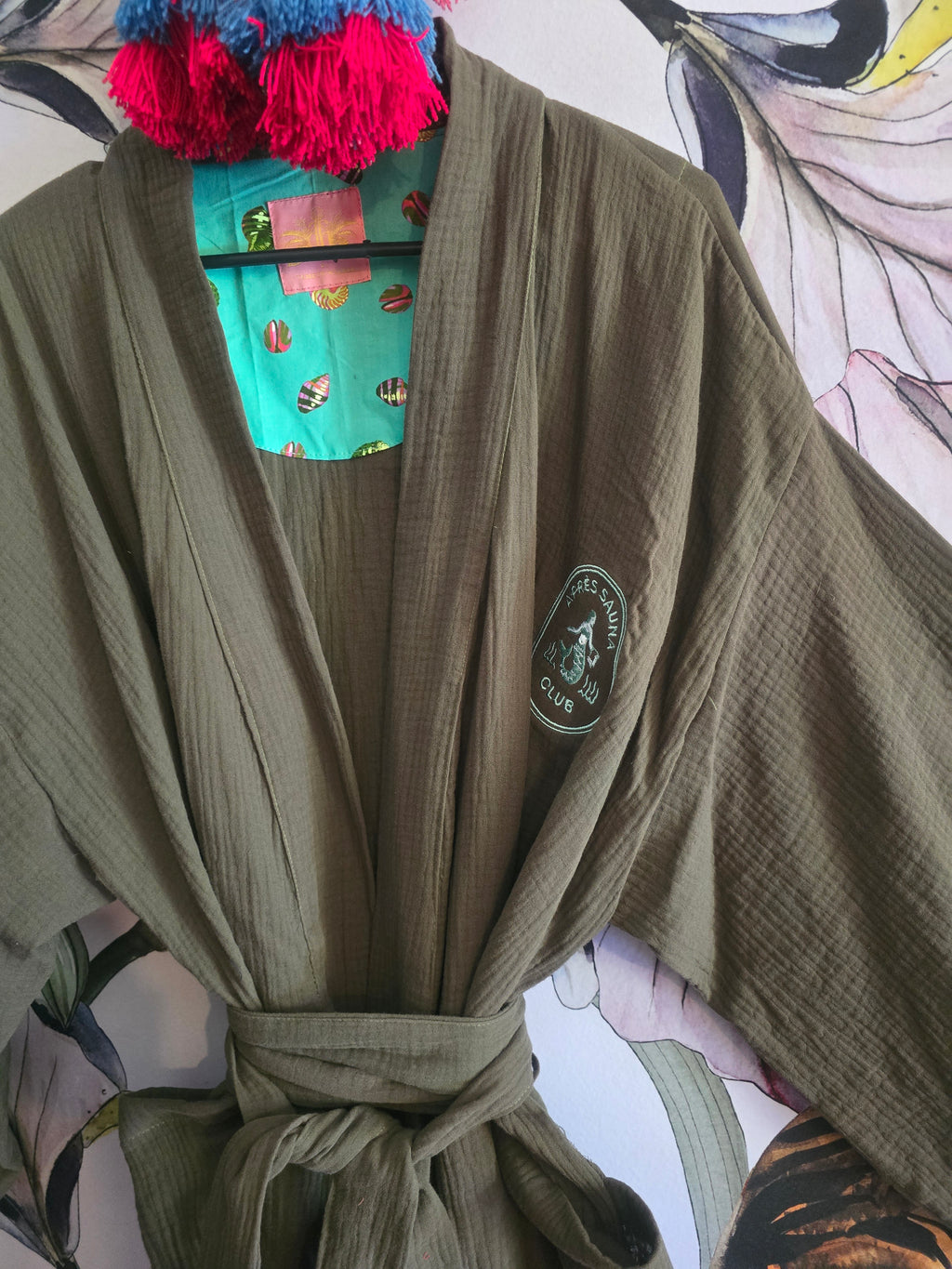 The APRÈS SAUNA MUSLIN KIMONO ( SEAWEED)