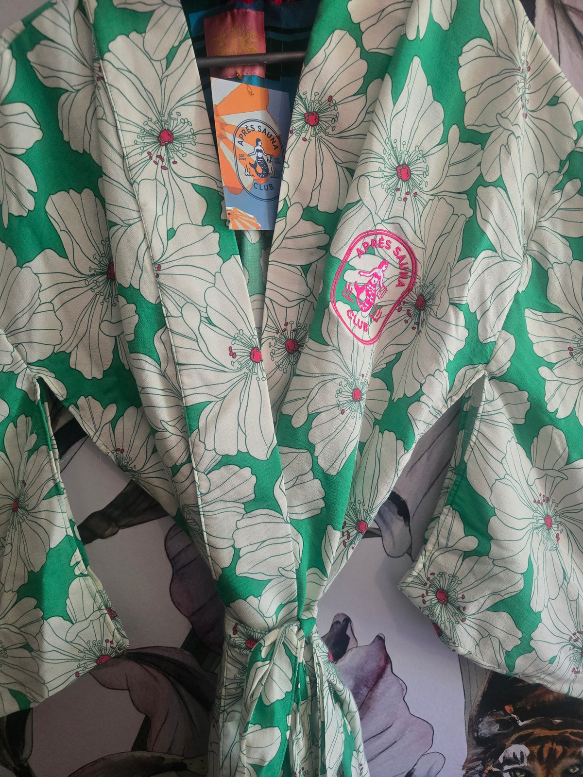 The APRÈS SAUNA JAPANESE KIMONO
