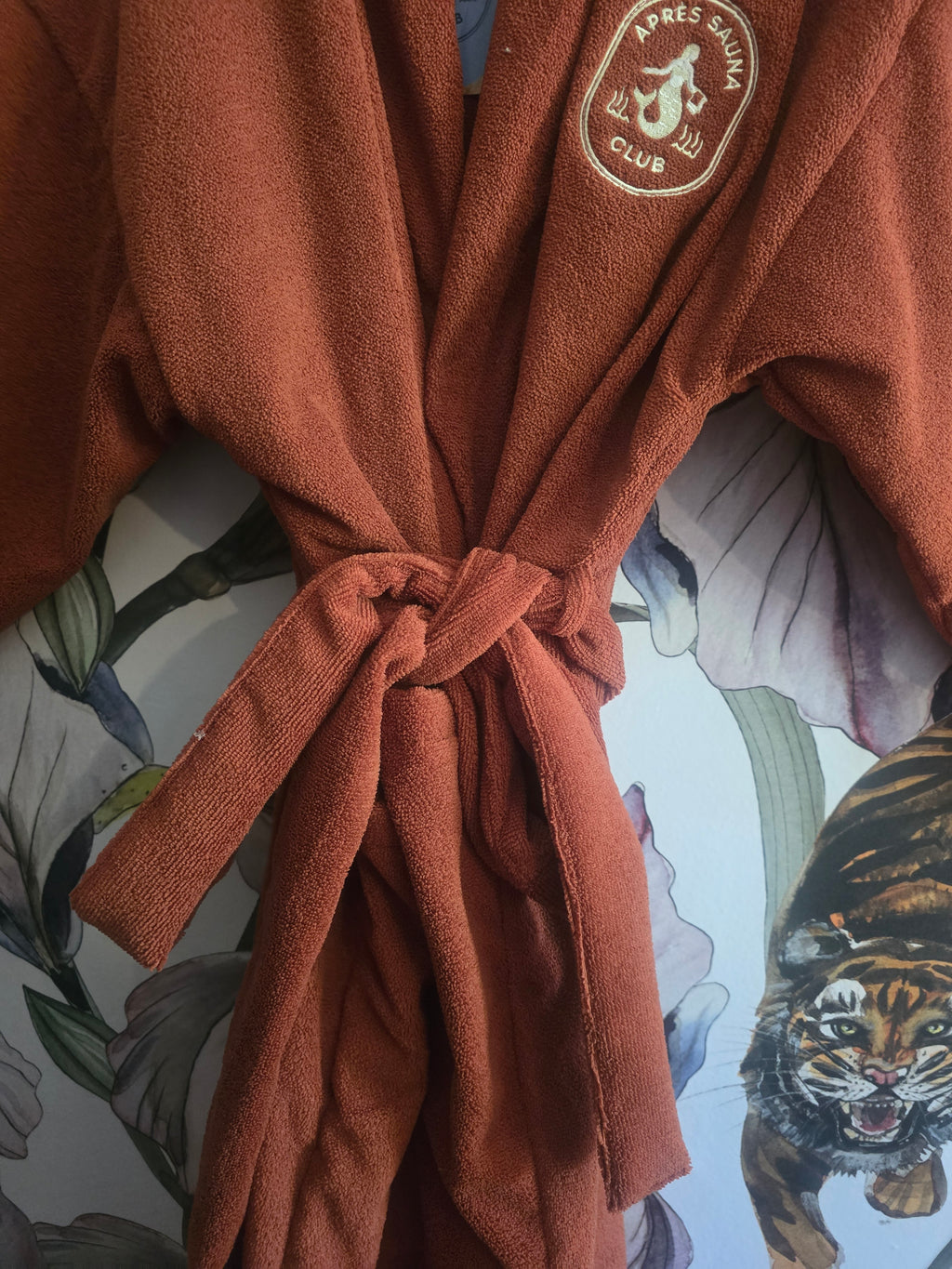 The APRÈS SAUNA CLUB TOWLING LUXE GOWN TRIMMED WITH COTTON
