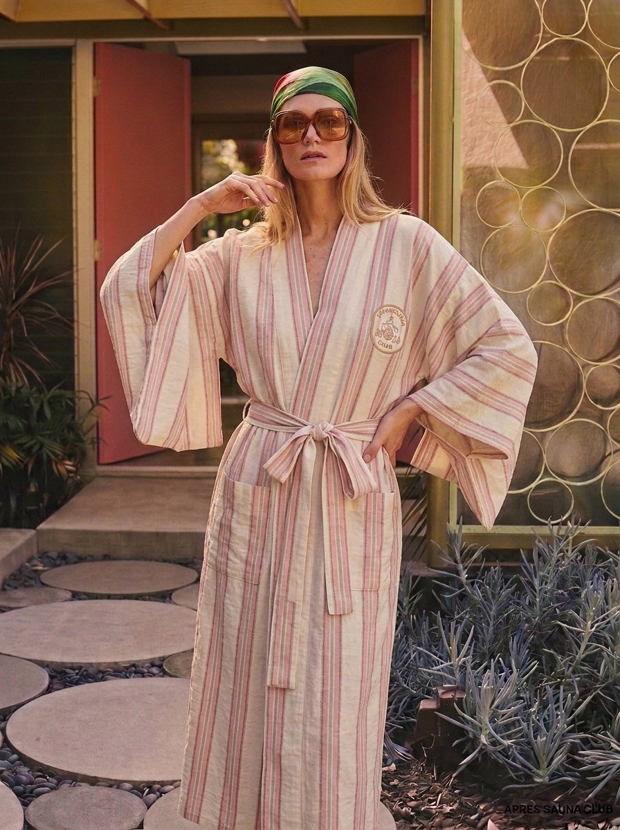 The APRÈS SAUNA JAPANESE KIMONO