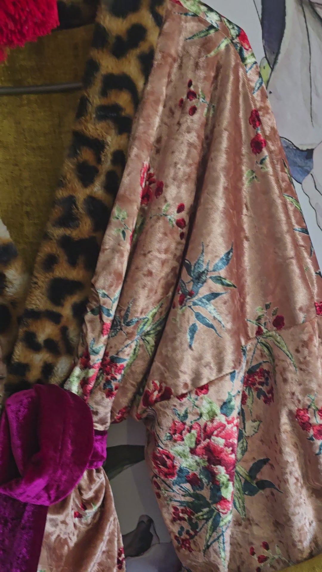 The ORIENTAL FLORAL REVERSIBLE KIMONO IN VELVET