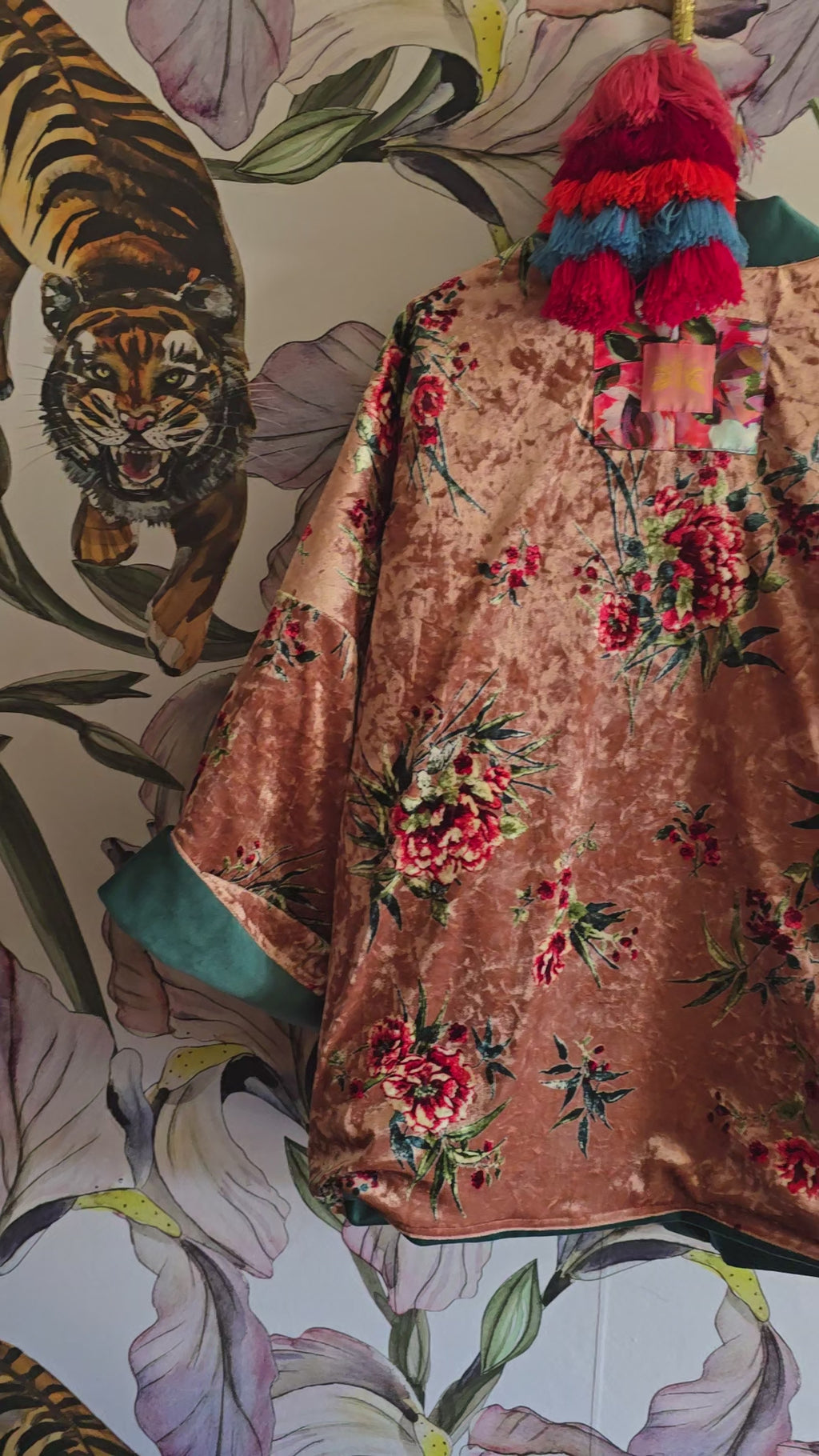 The ORIENTAL PINK WITH BLOSSOMS REVERSIBLE VELVET CROPPED KIMONO JACKET