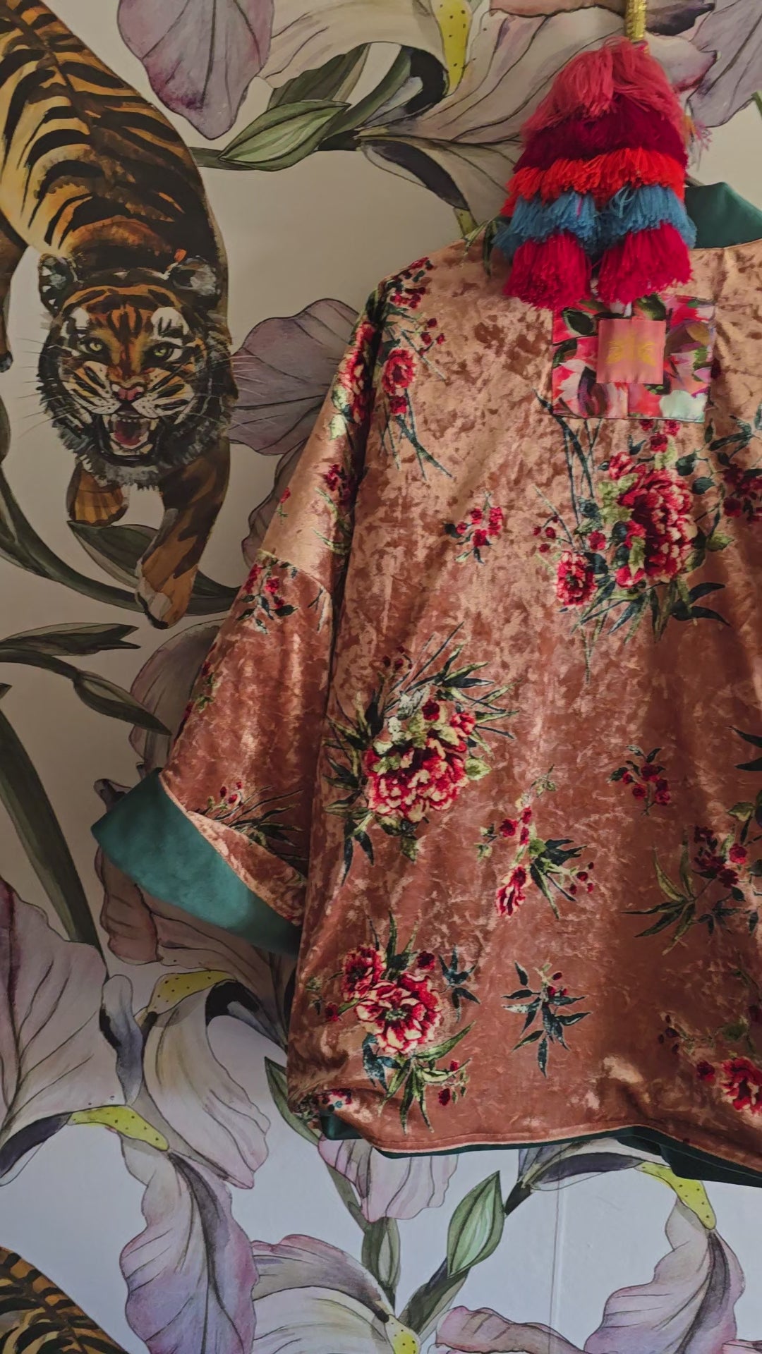 The ORIENTAL PINK WITH BLOSSOMS REVERSIBLE VELVET CROPPED KIMONO JACKET
