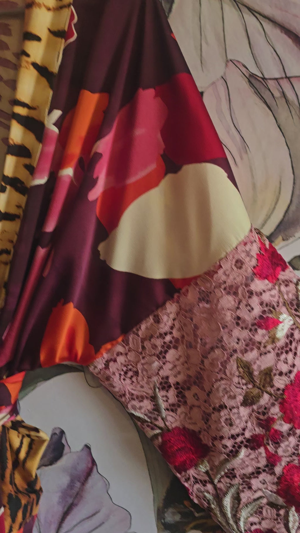 The DANCING WITH THE SWANS CROPPED KIMONO