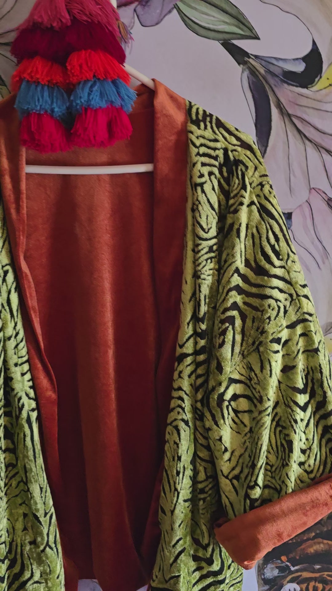 The REVERSIBLE VELVET kimono