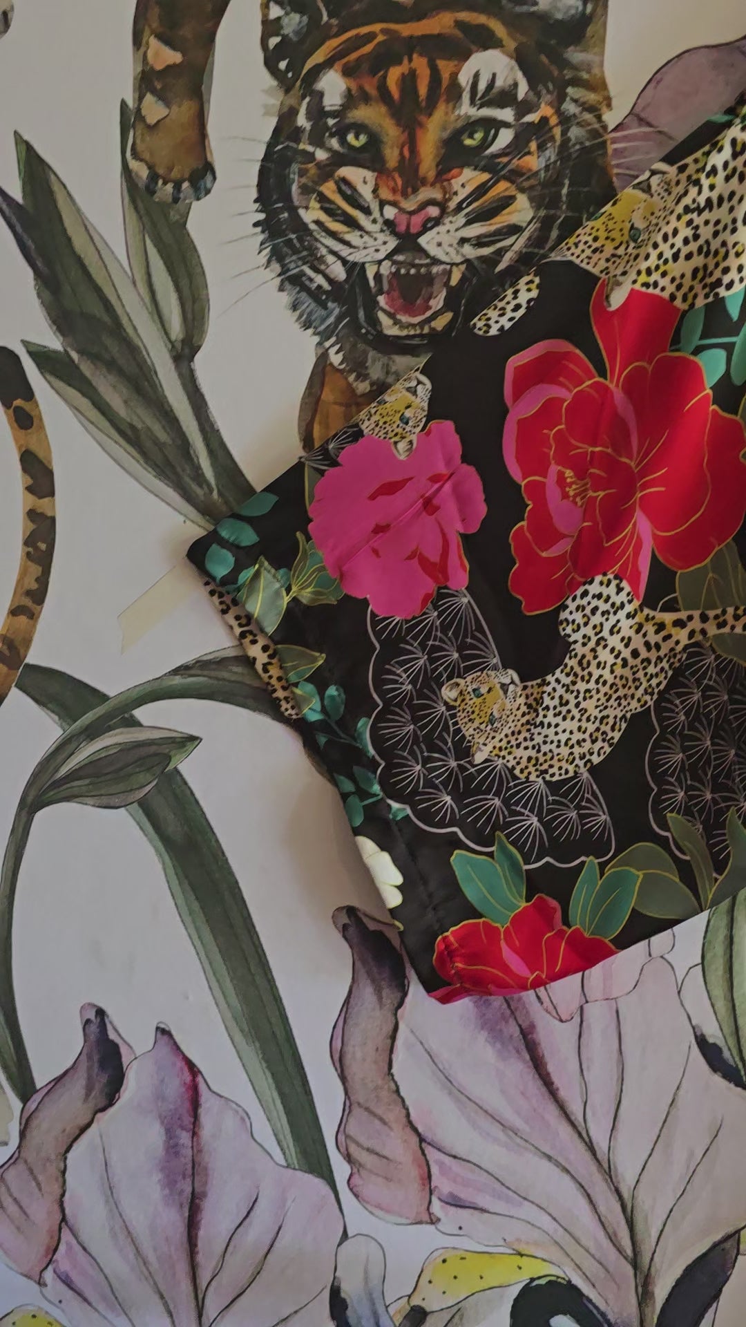 The GIRL MEETS JUNGLE KIMONO-LIMITED EDITION