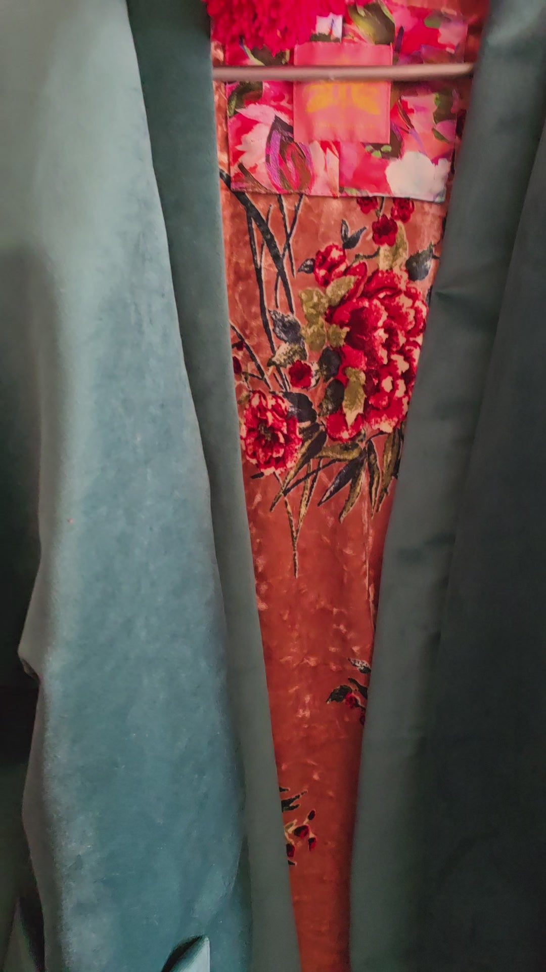 The ORIENTAL PINK WITH BLOSSOMS REVERSIBLE VELVET CROPPED KIMONO JACKET