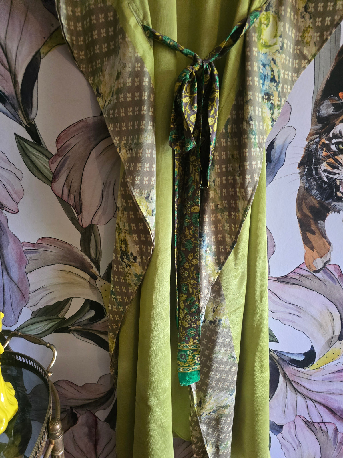 The LONG KAFTAN WITH SEPERATE TIE
