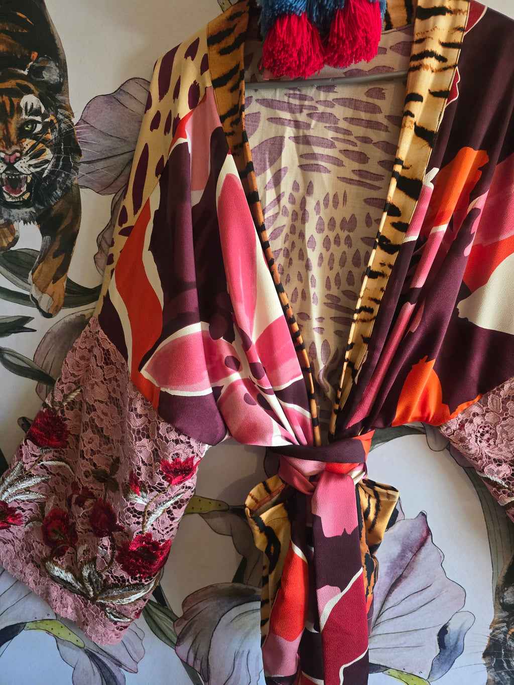 The DANCING WITH THE SWANS CROPPED KIMONO
