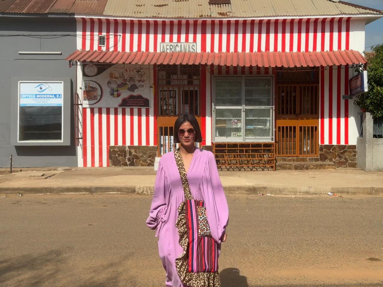 The APRÈ BEACH BAG WITH FRILLS