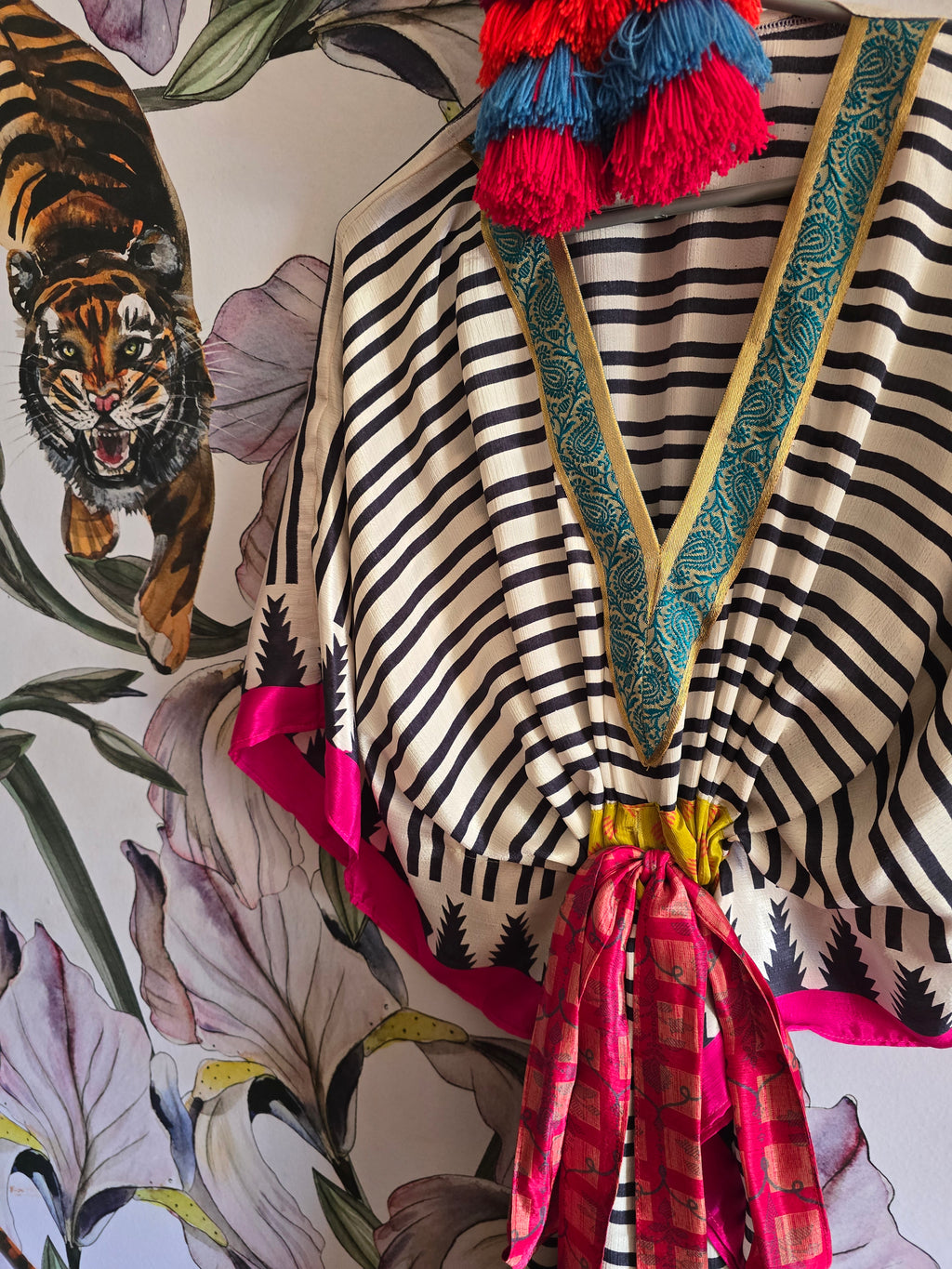 The SHORT KAFTAN