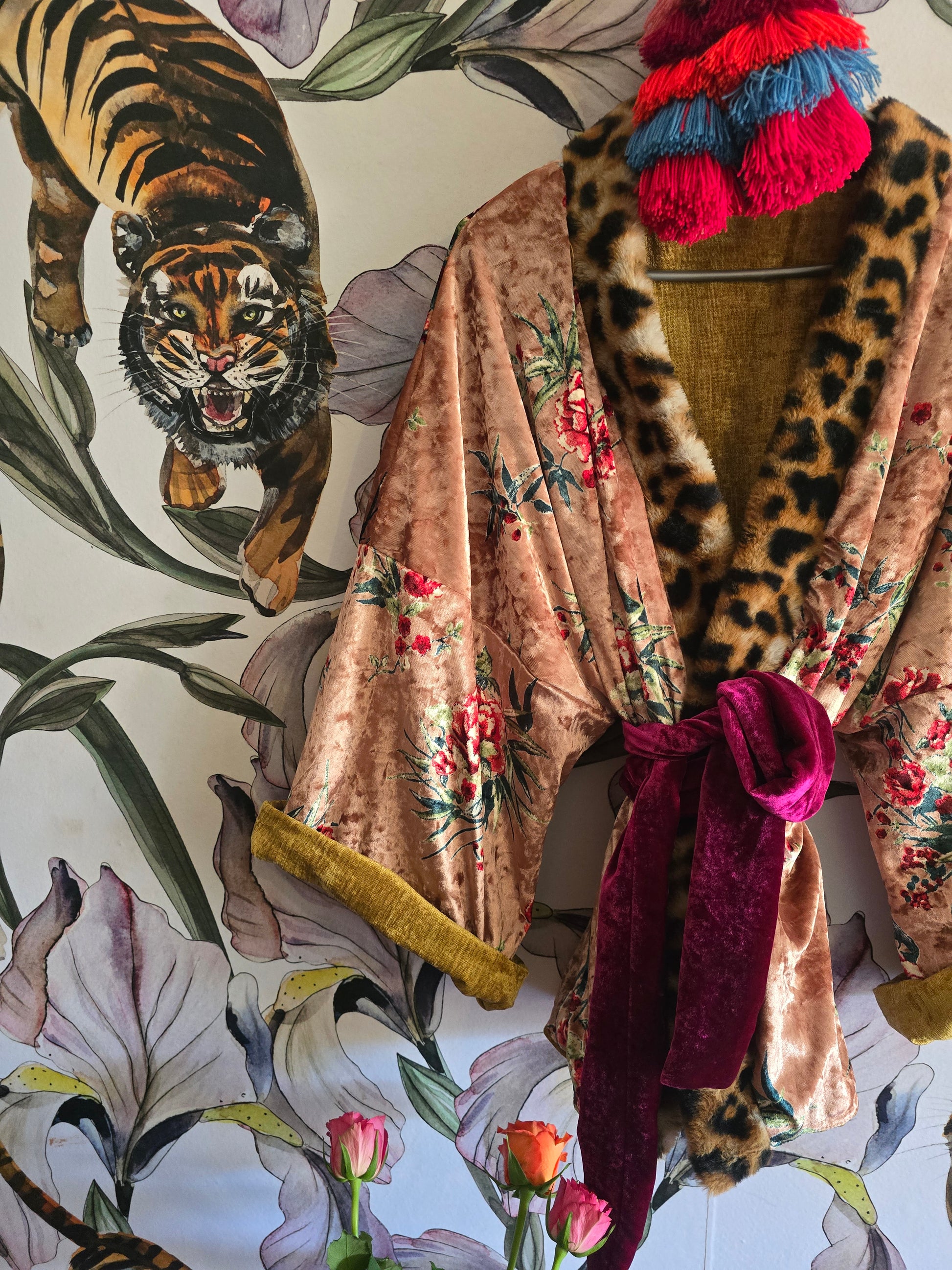 The ORIENTAL FLORAL REVERSIBLE KIMONO IN VELVET