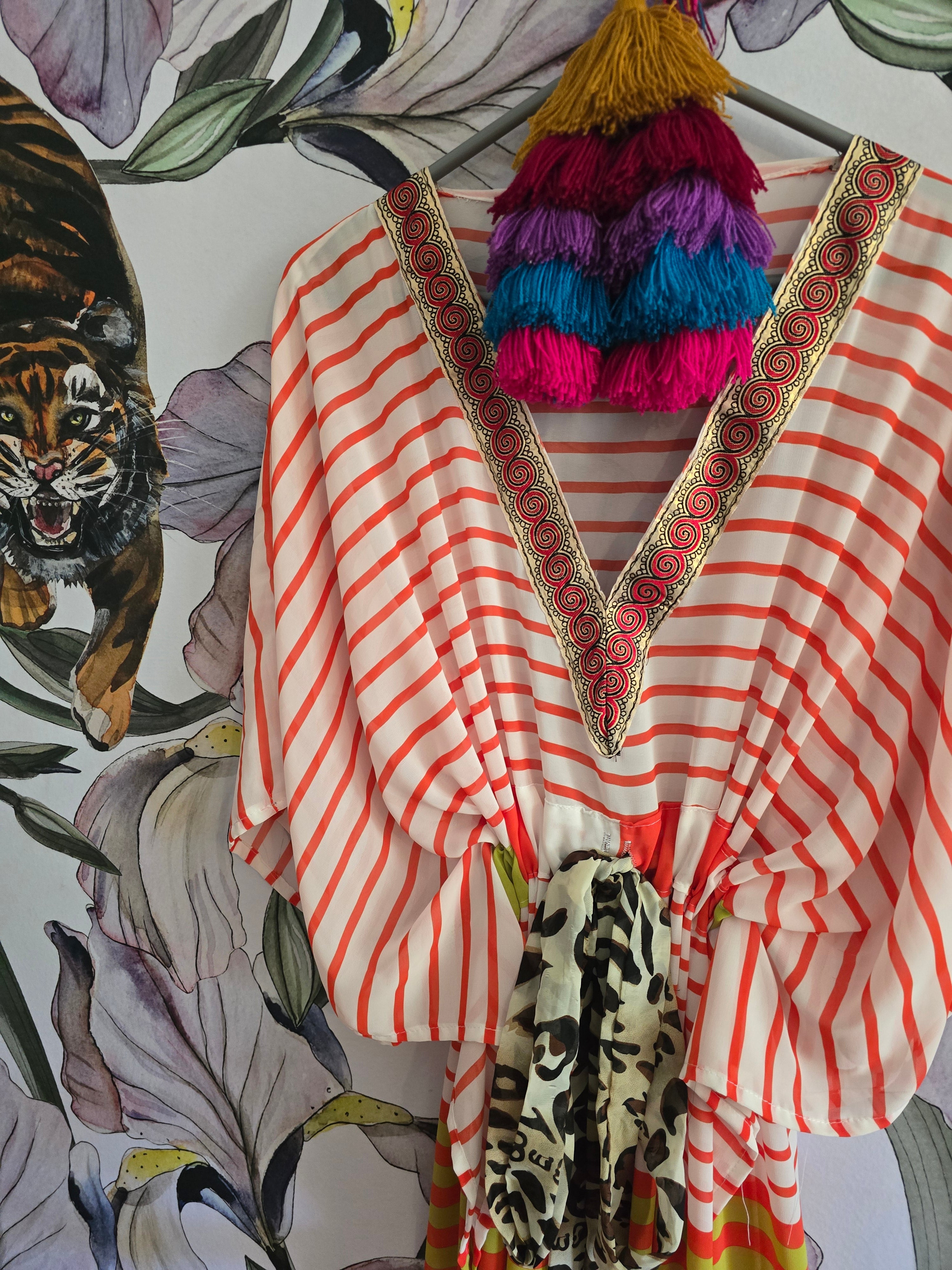 The WHITE LOTUS LONG KAFTAN