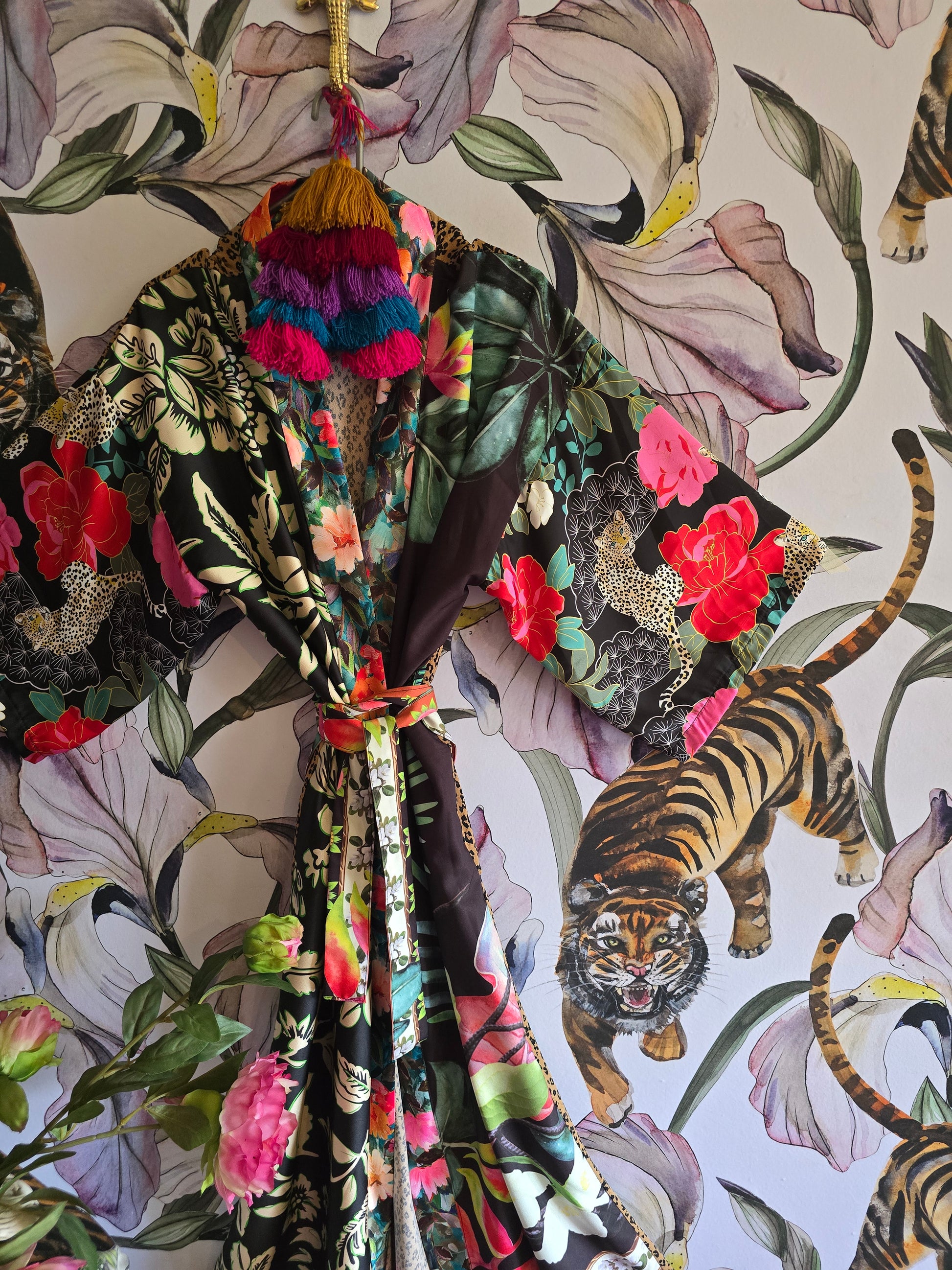 The GIRL MEETS JUNGLE KIMONO-LIMITED EDITION