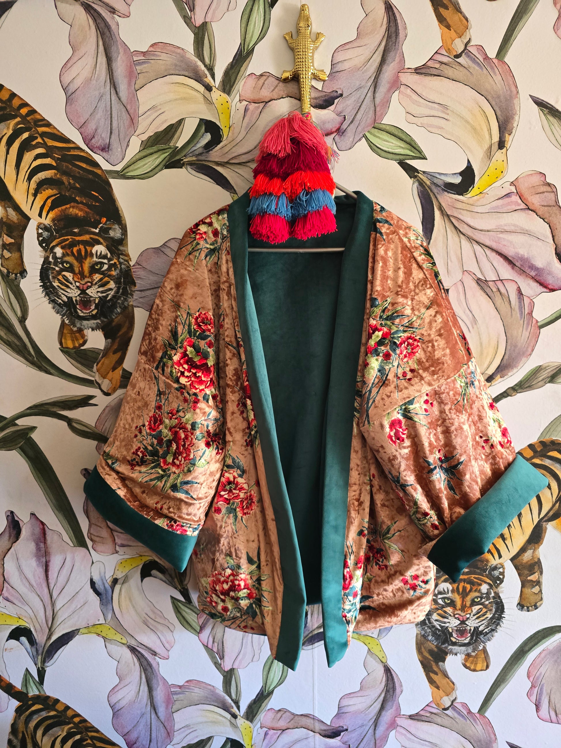The ORIENTAL PINK WITH BLOSSOMS REVERSIBLE VELVET CROPPED KIMONO JACKET