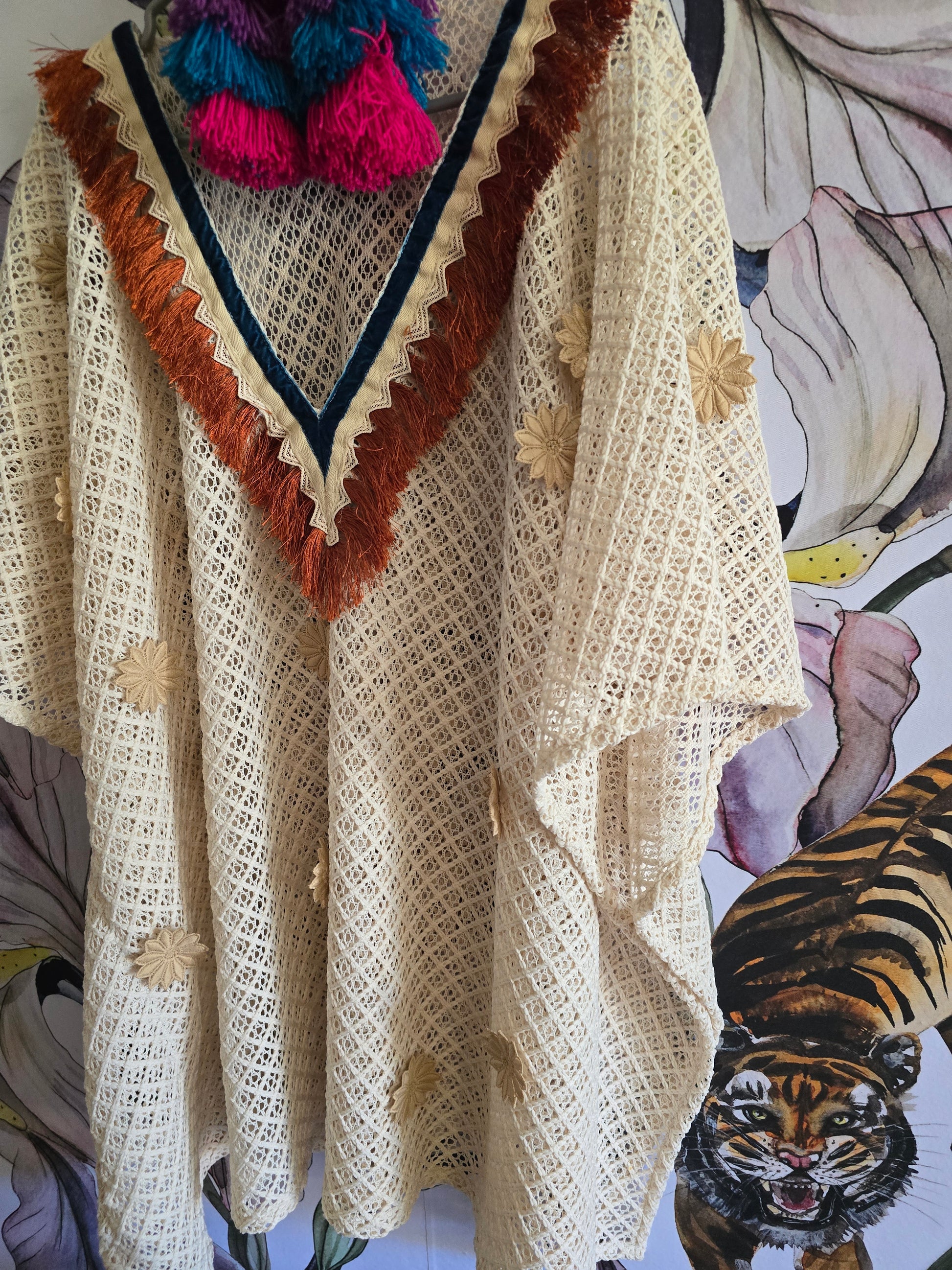 The BOHO LACE TOP/SHORT KAFTAN