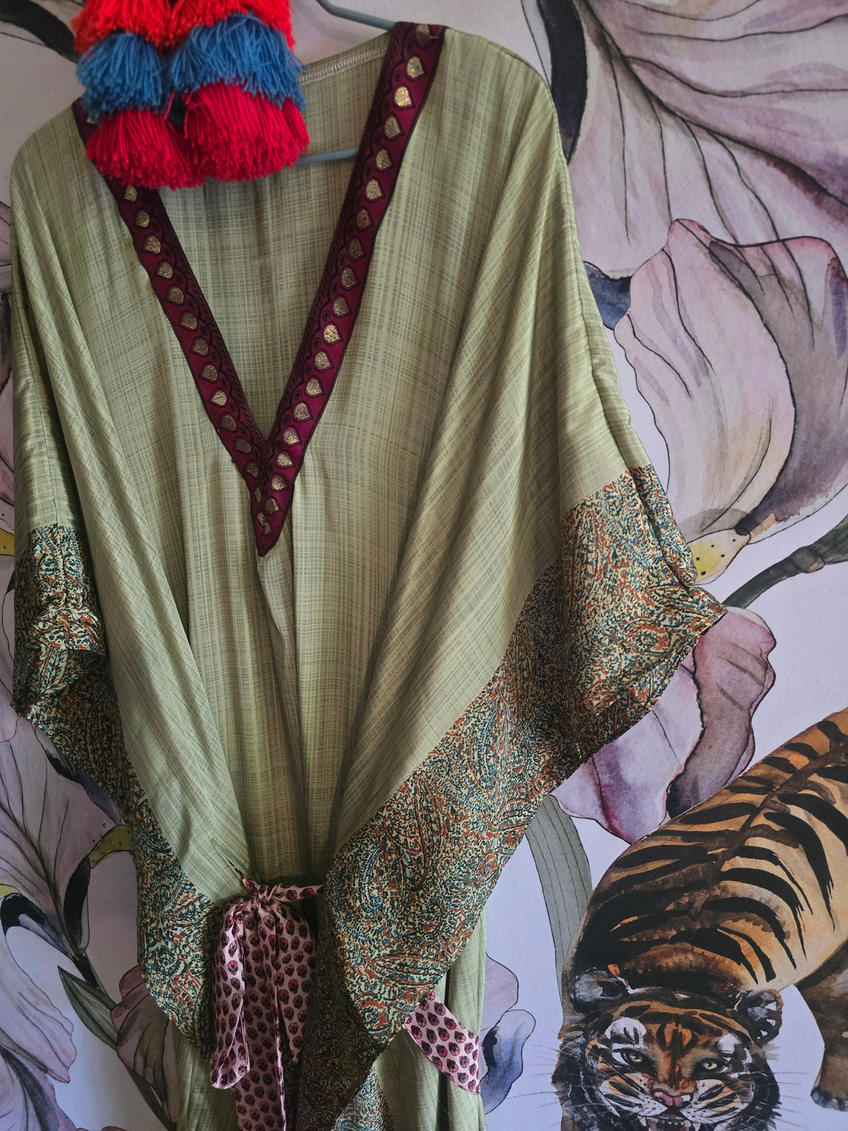 The LONG KAFTAN WITH SEPERATE TIE