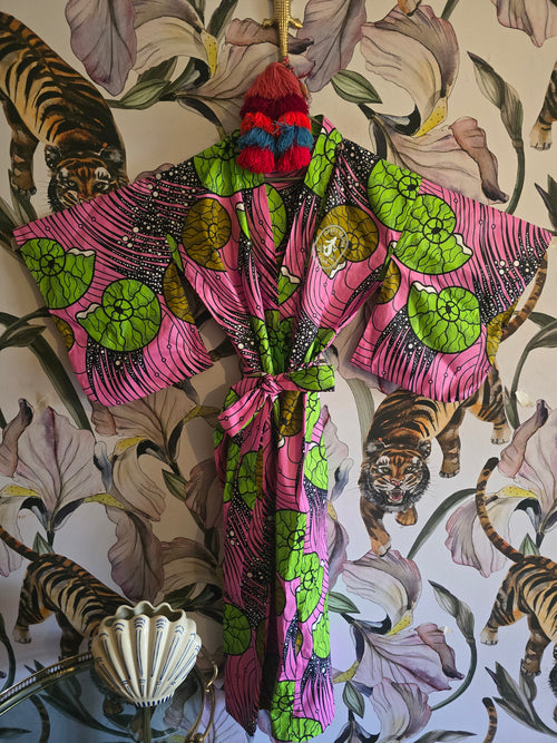 The APRÈ SAUNA SPRING KIMONO