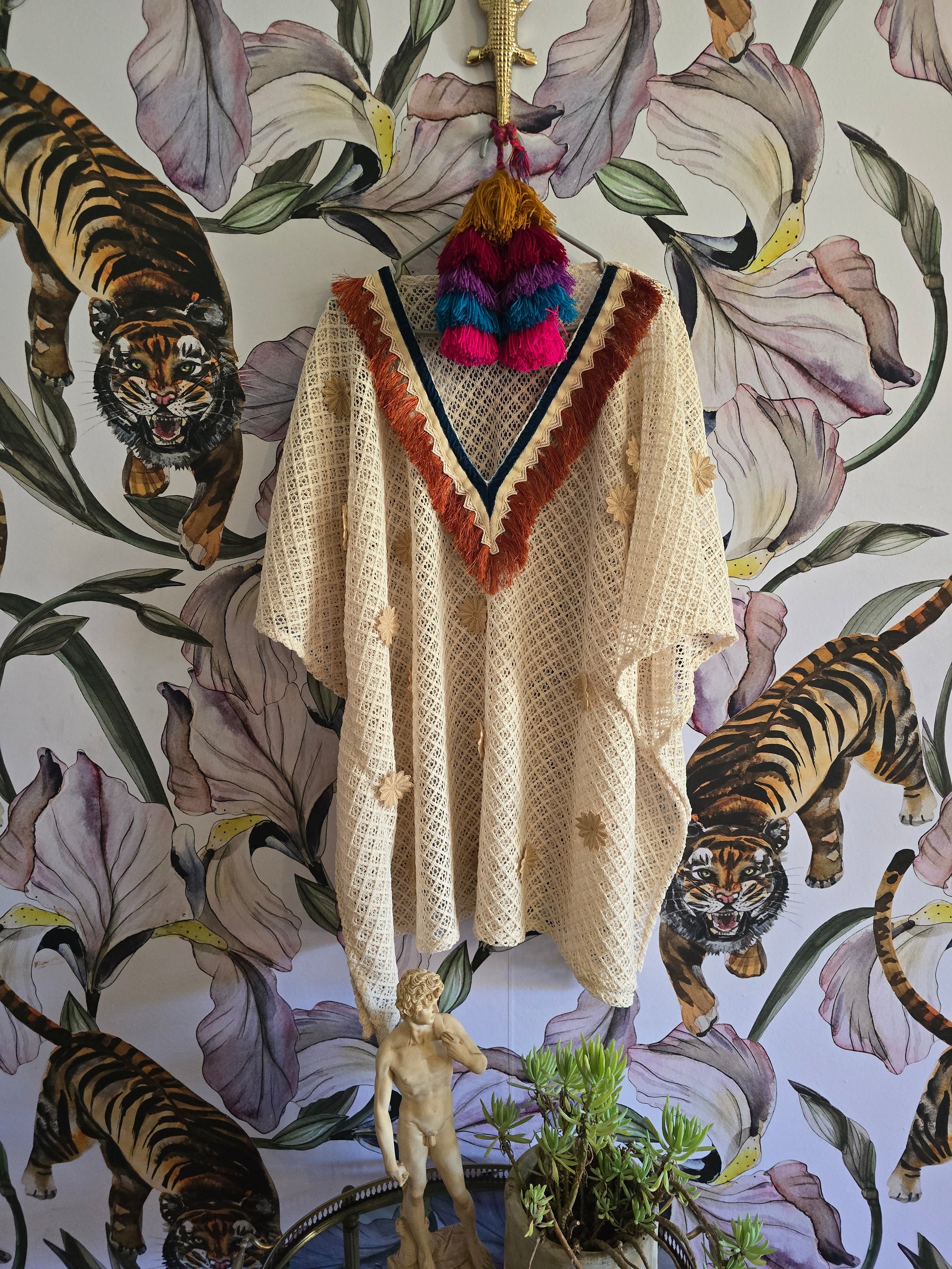 The BOHO LACE TOP/SHORT KAFTAN
