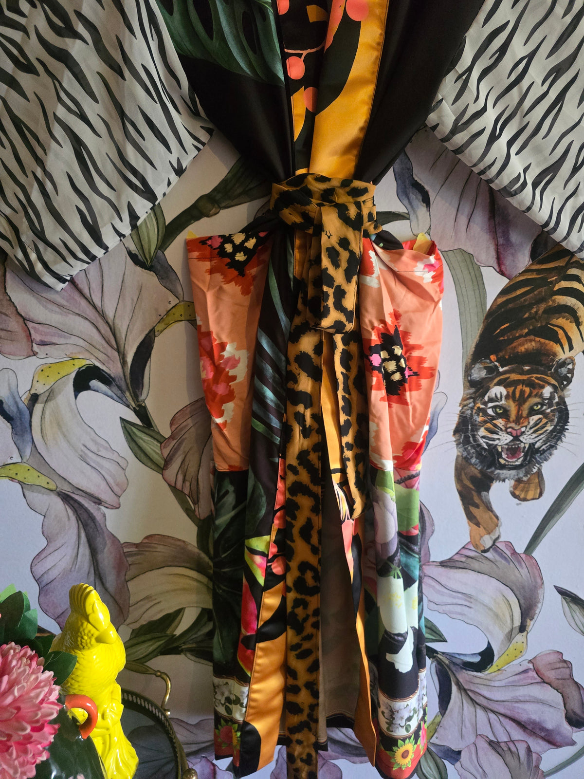 The TROPICAL KIMONO /ZEBRA