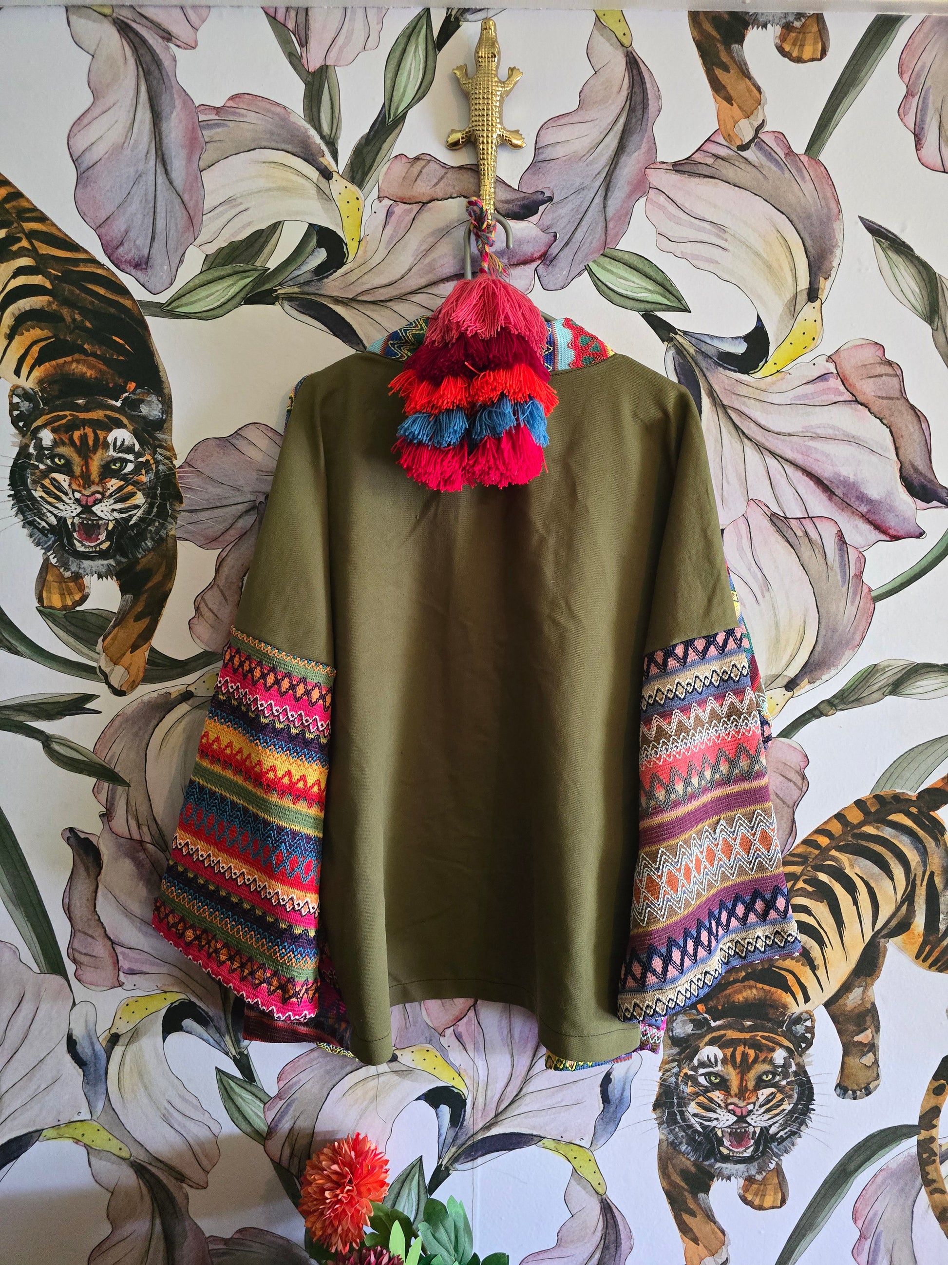 The BOHO & CARGO CROPPED KIMONO