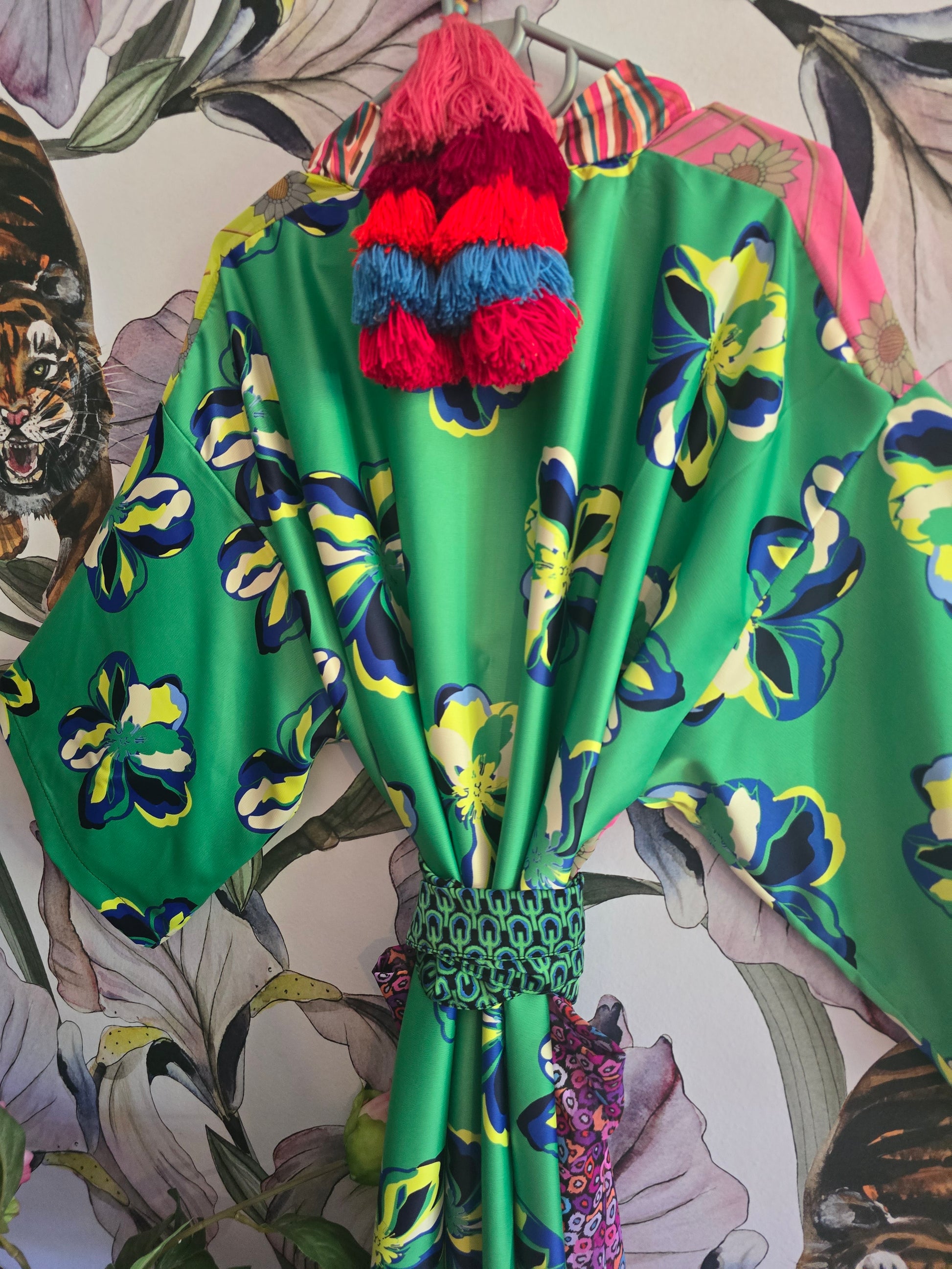 The TROPICAL BLOOM