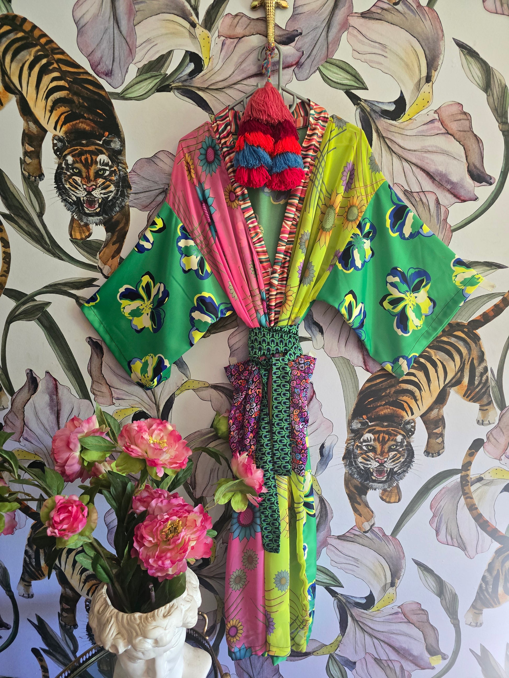 The TROPICAL BLOOM
