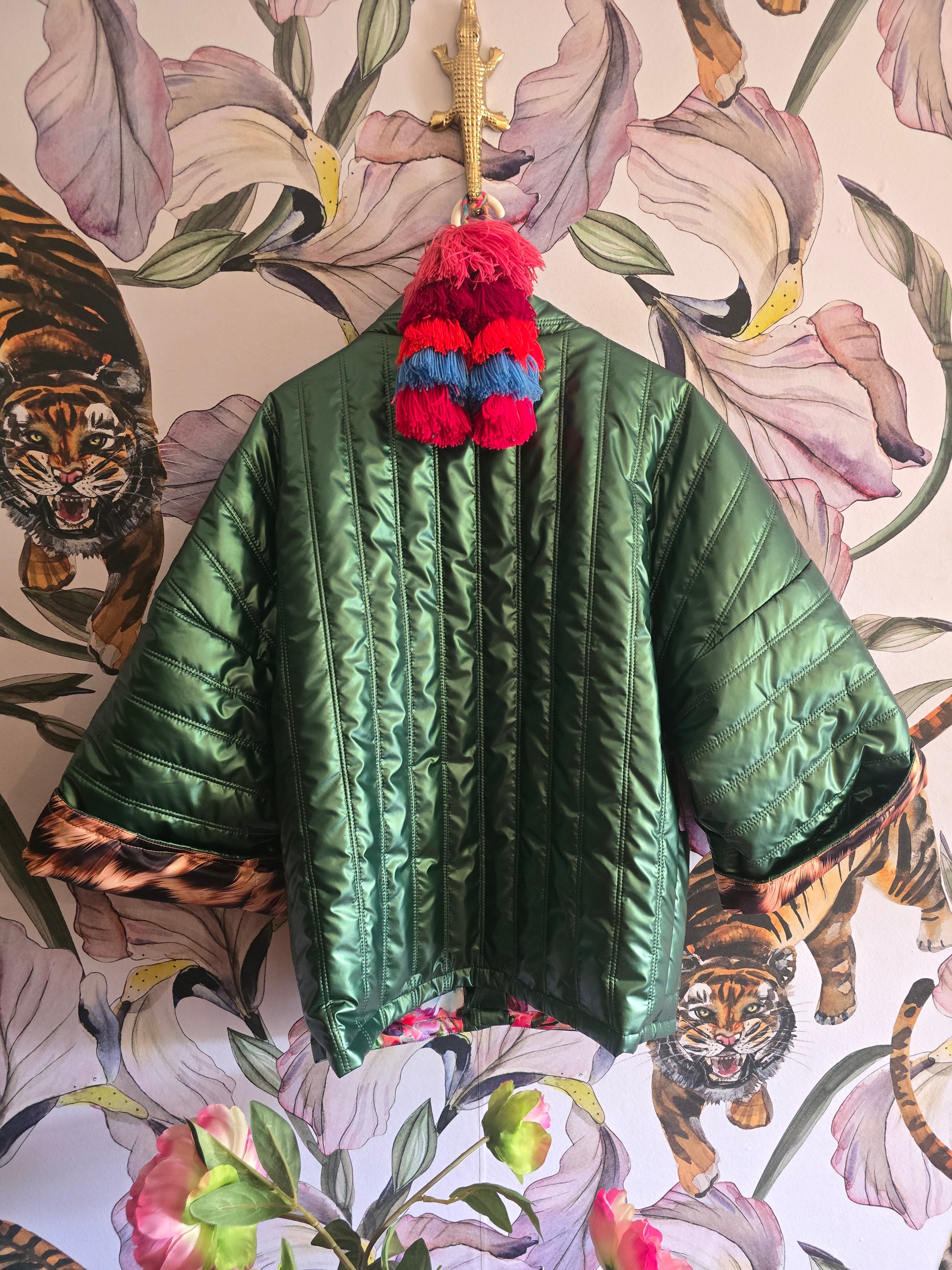 The GREEN COOL MOM PUFFER