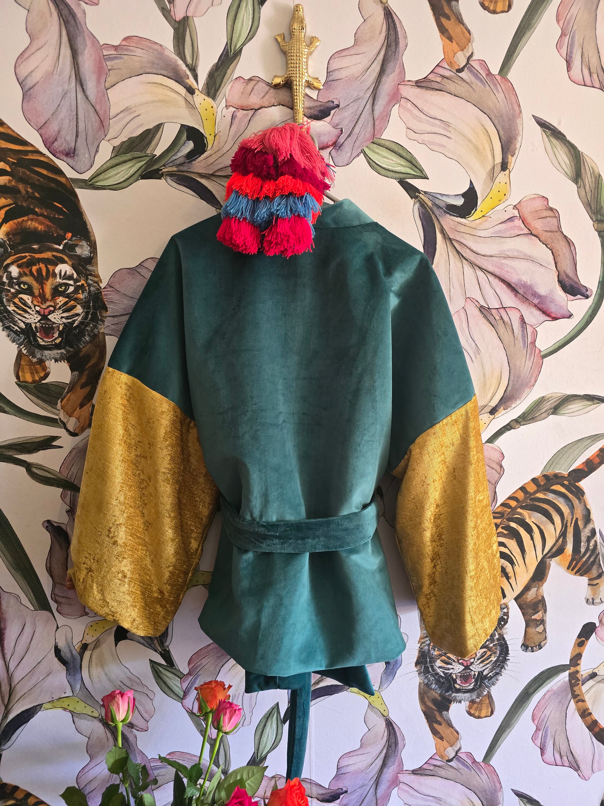The ORIENTAL PINK WITH BLOSSOMS REVERSIBLE VELVET CROPPED KIMONO JACKET