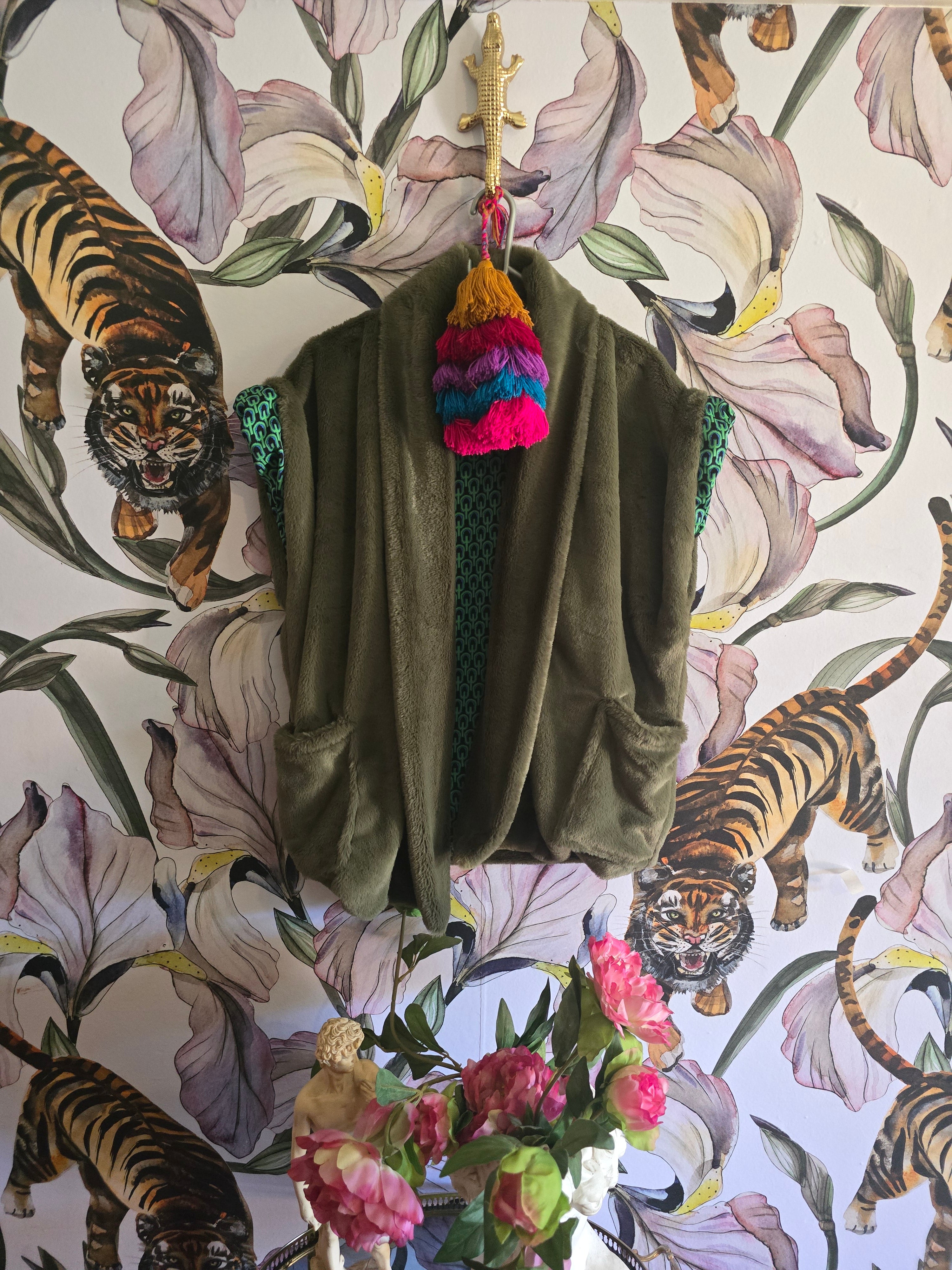 The FULLY REVERSIBLE FAUX FUR BOLERO ( CARAMEL)