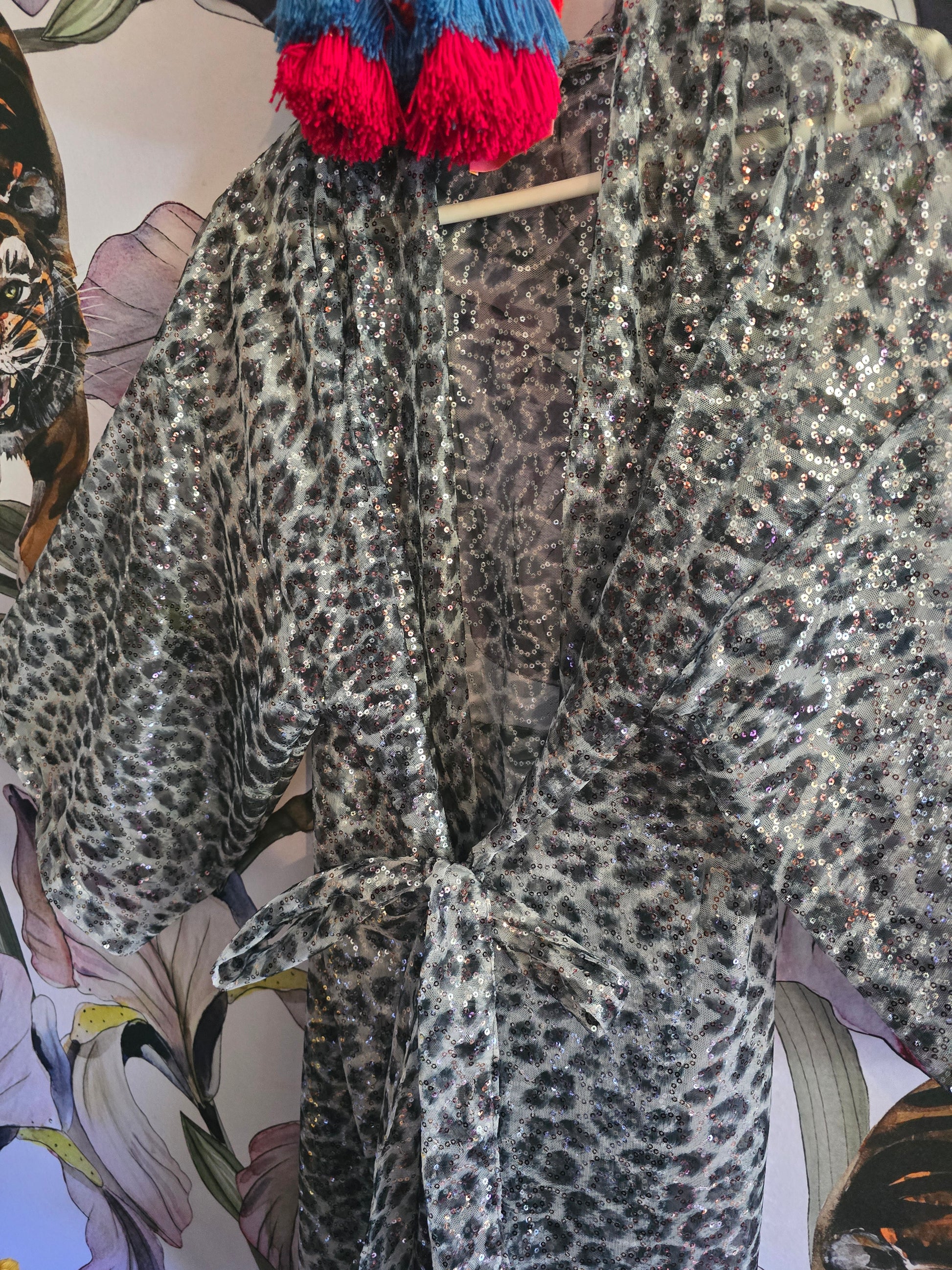 The LEOPARD CARDIE IN SEQUINS.