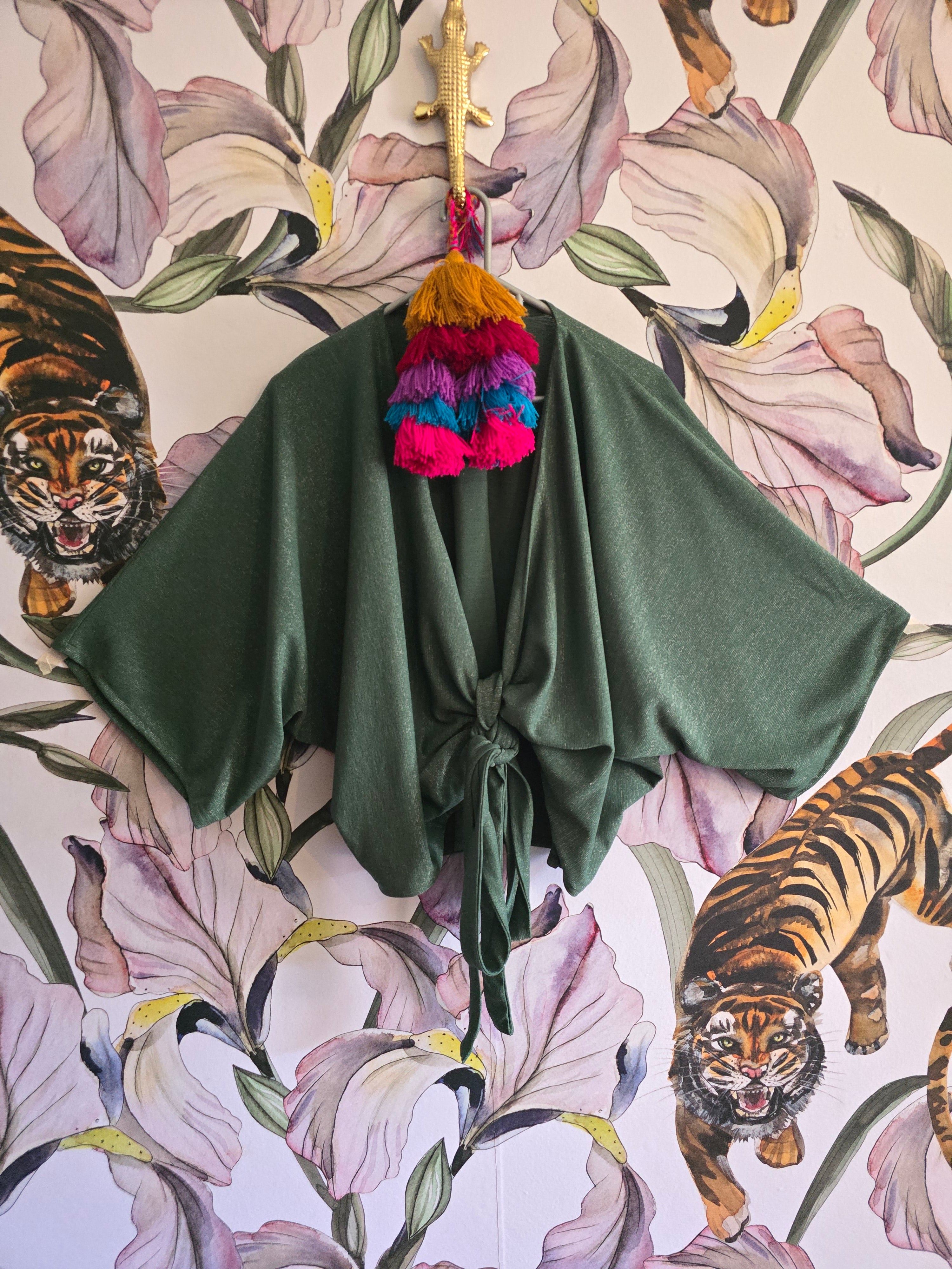 The TAMMY TOP ( WRAP TOP )
