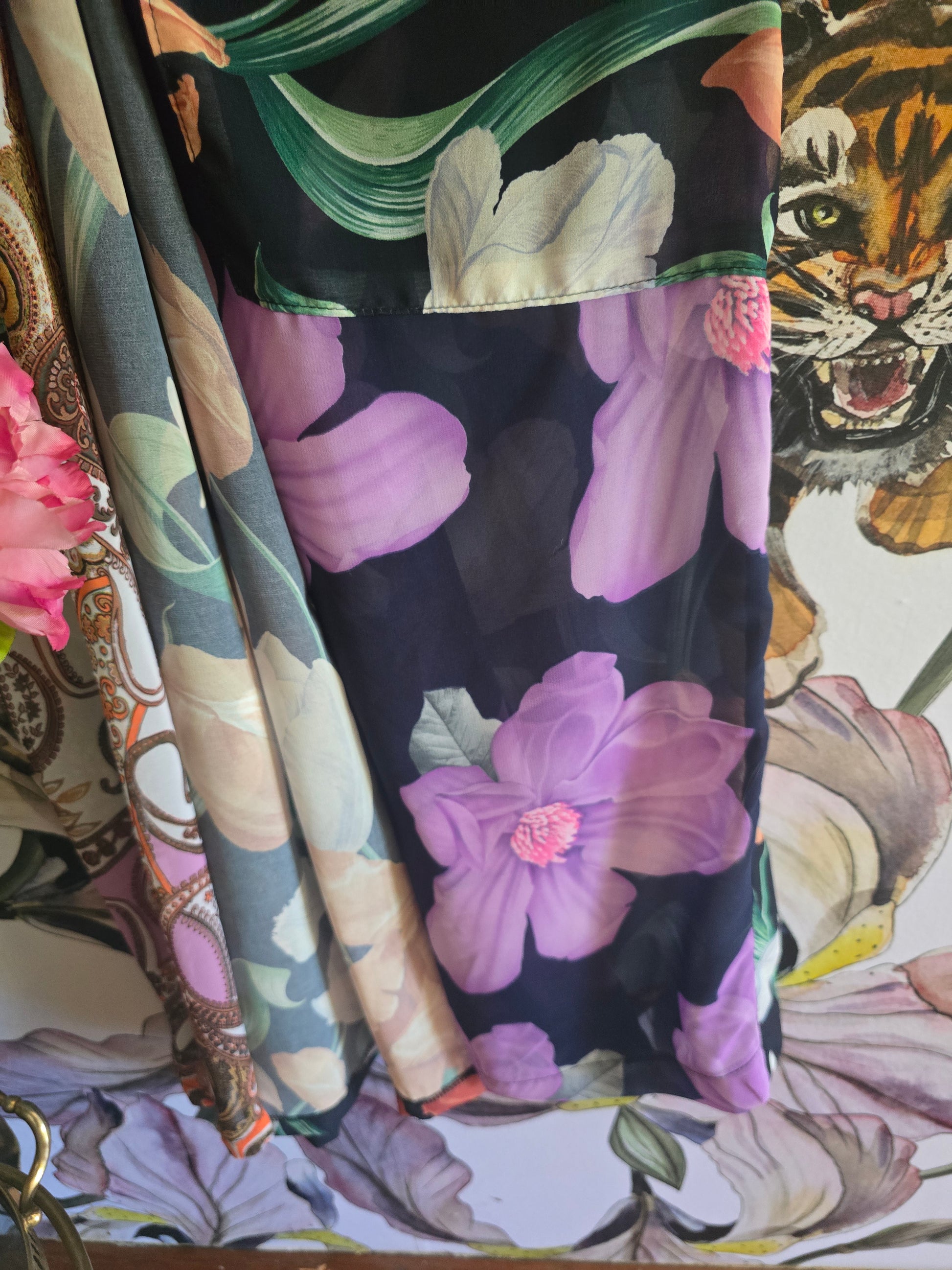 The FLORAL BLOOM KIMONO