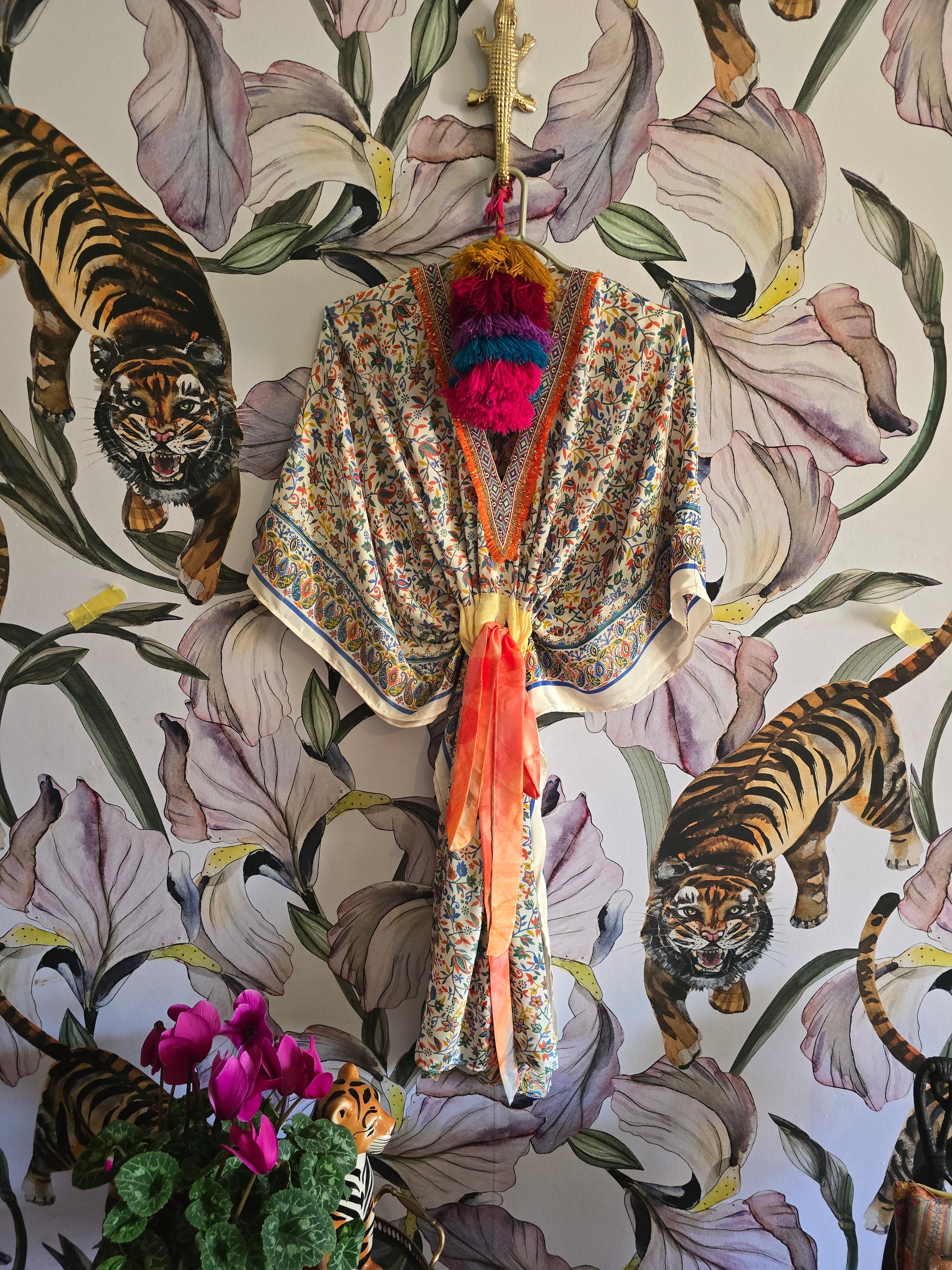 The SHORT KAFTAN