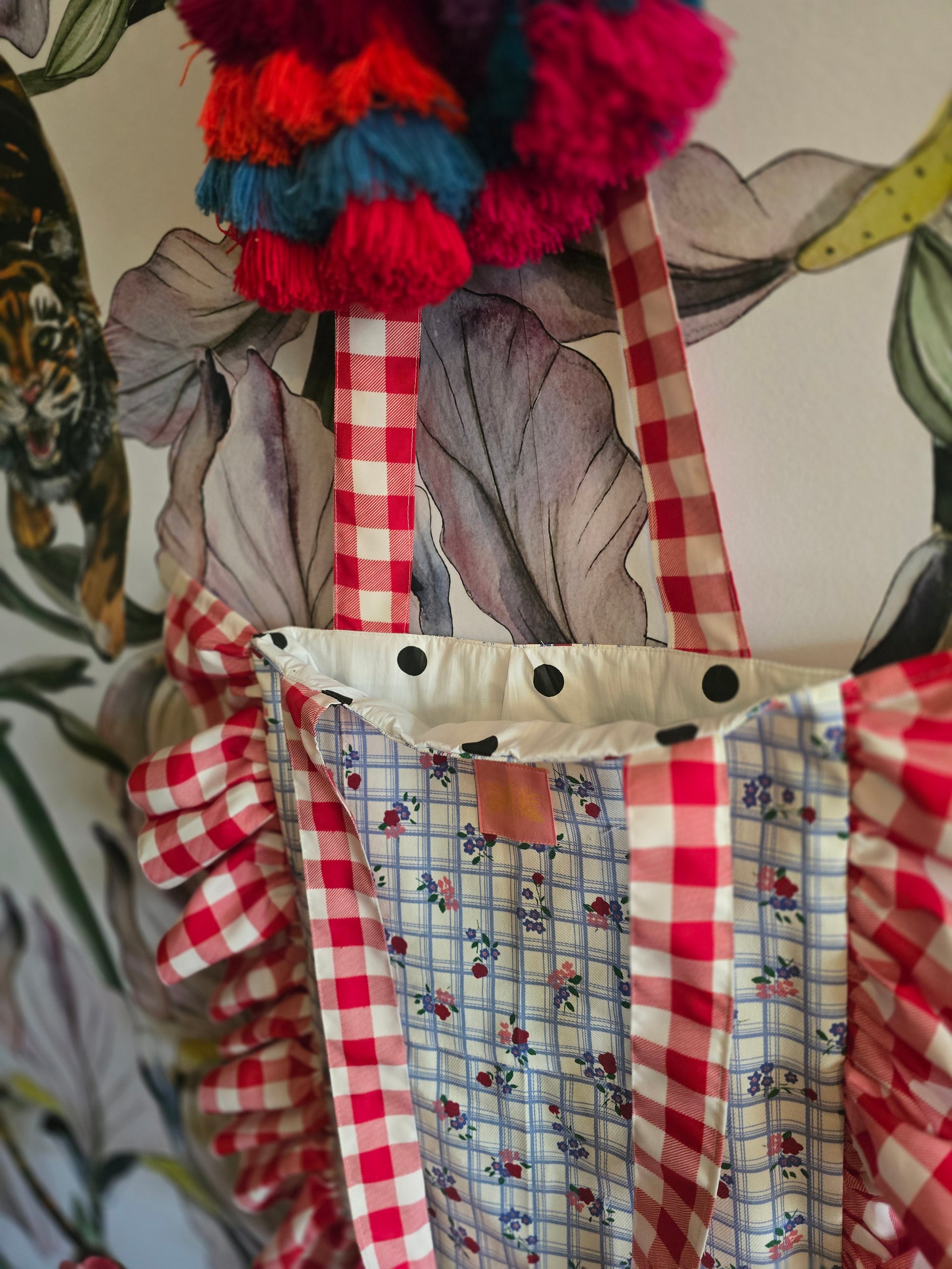 The FRILL TOTE/BEACHBAG/GIFT BAG/CHRISTMAS STOCKING