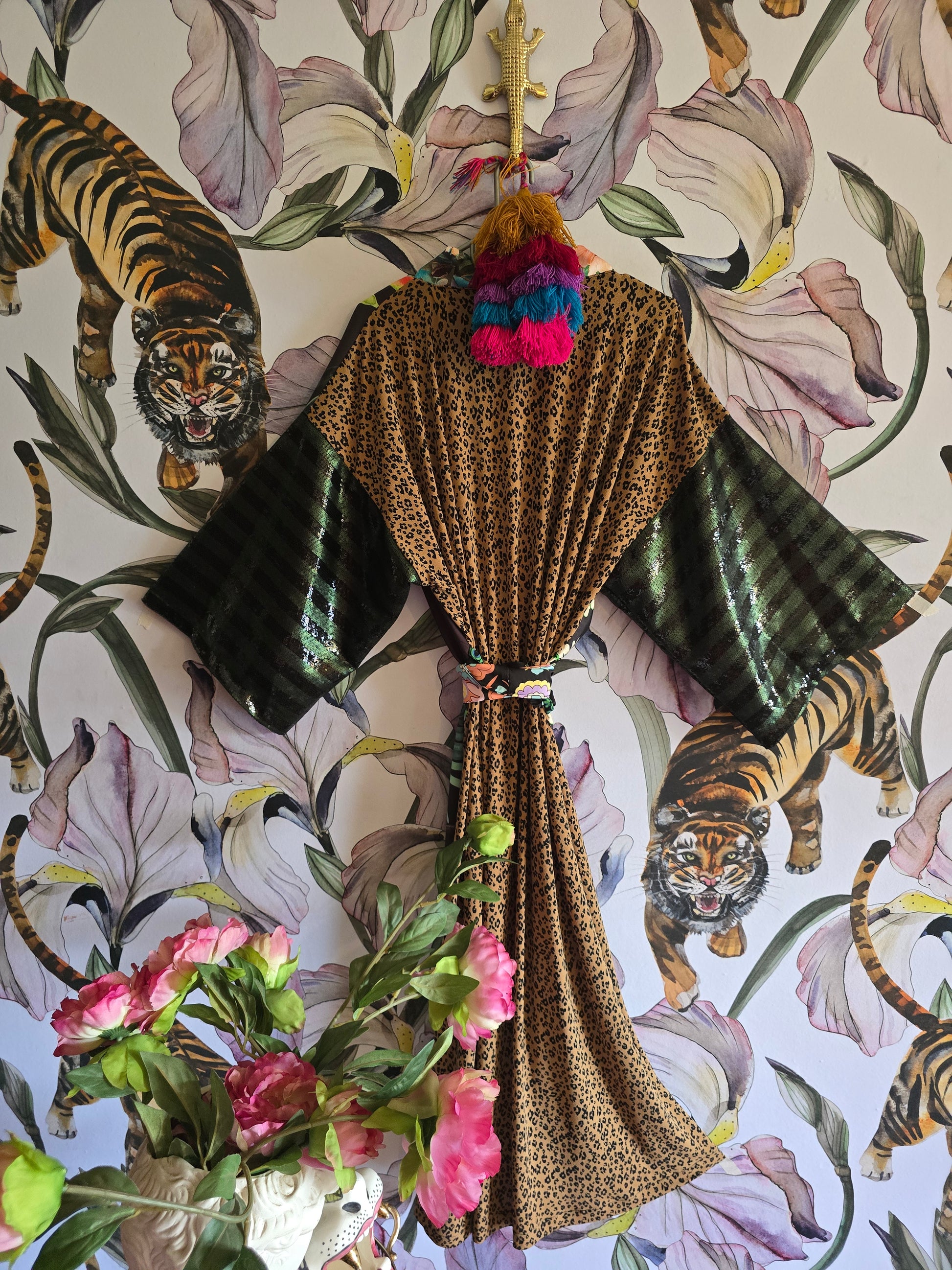 The SPARKLE GIRL MEETS JUNGLE KIMONO