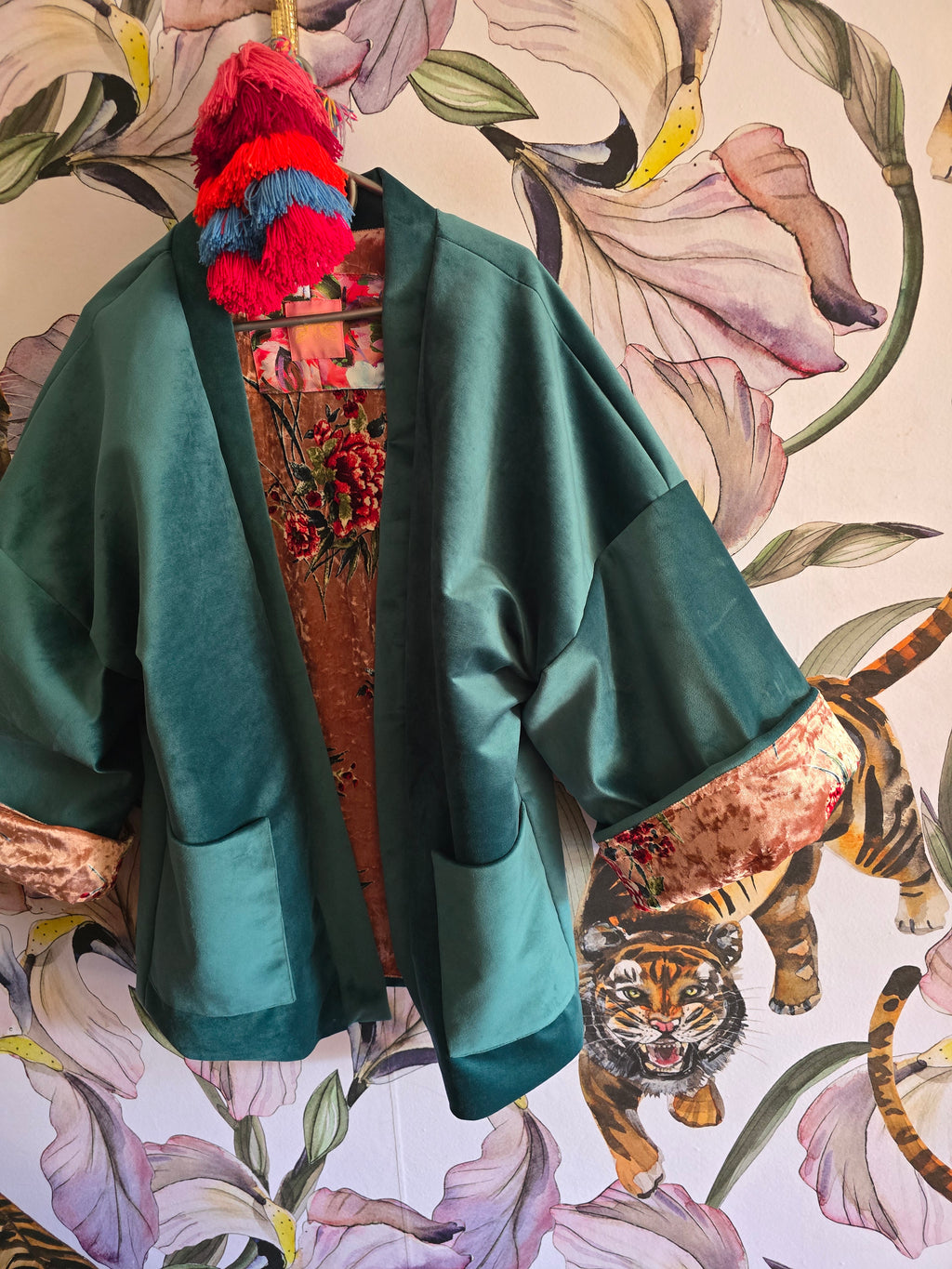 The ORIENTAL PINK WITH BLOSSOMS REVERSIBLE VELVET CROPPED KIMONO JACKET